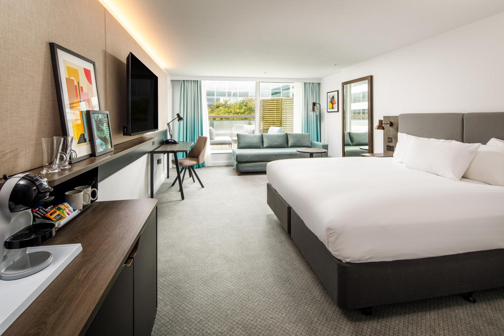 Premium Super King Room Balcony