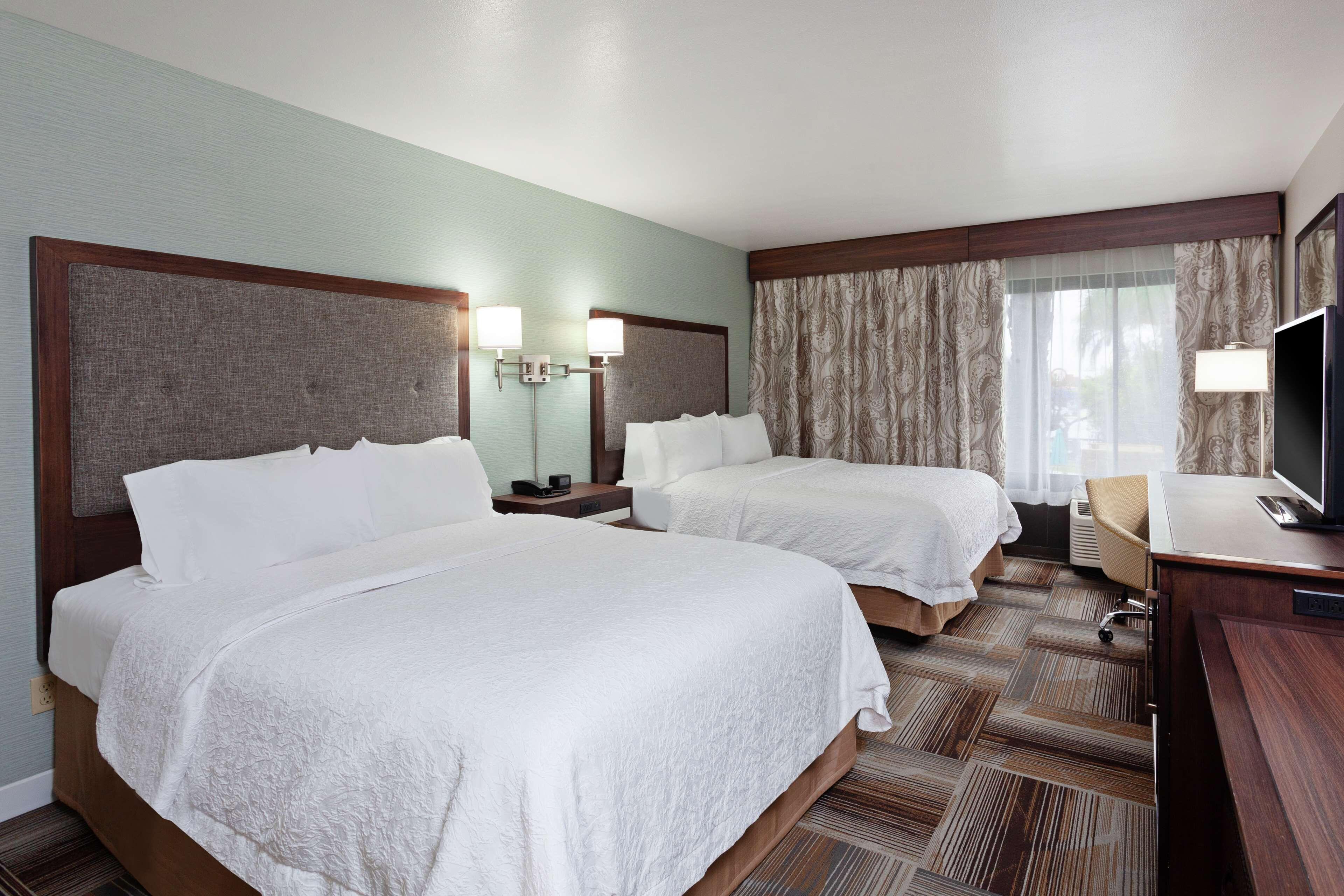 Queen Room Two Queen Beds Non-Smoking