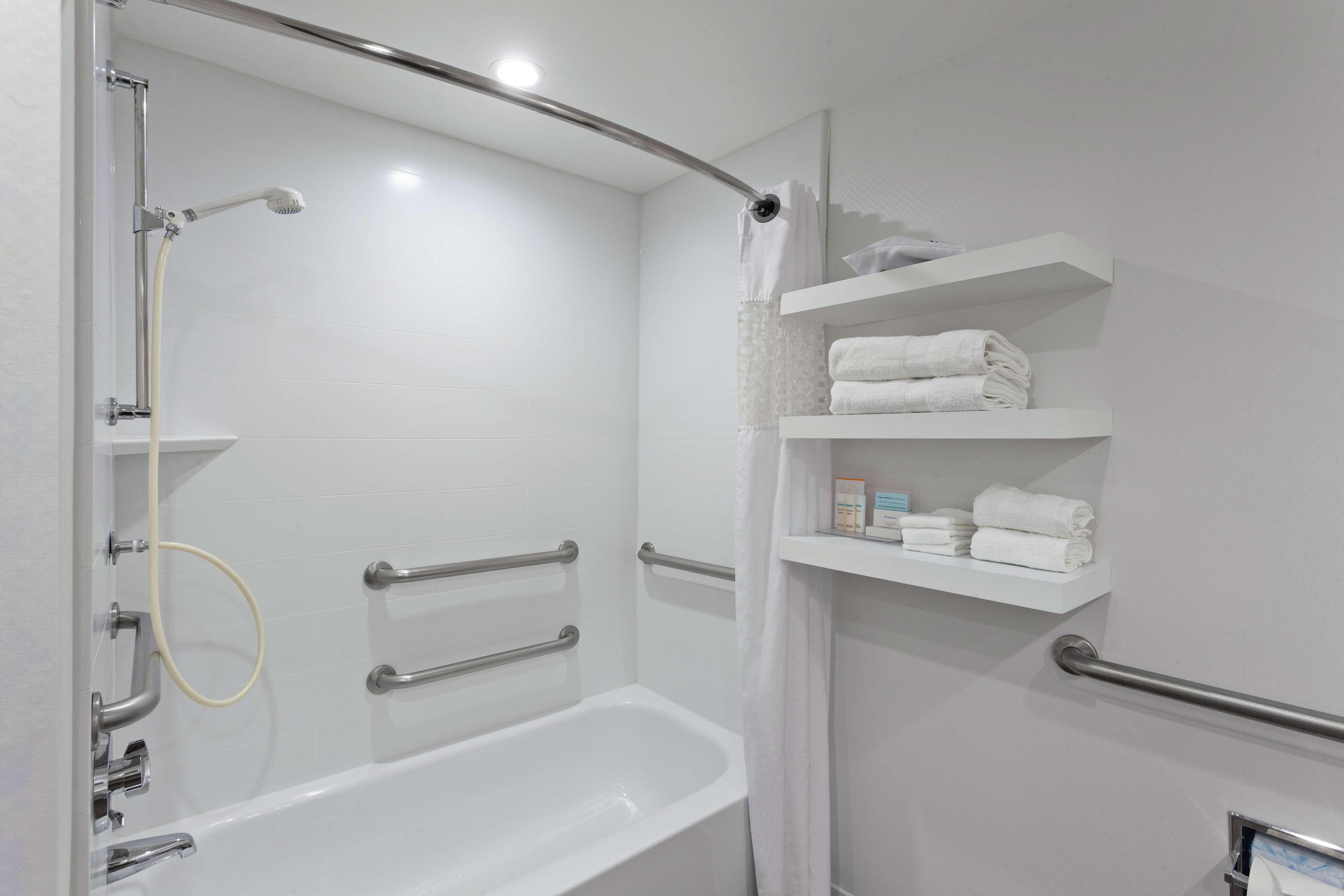 King Room Mobility Access or Non-Smoking