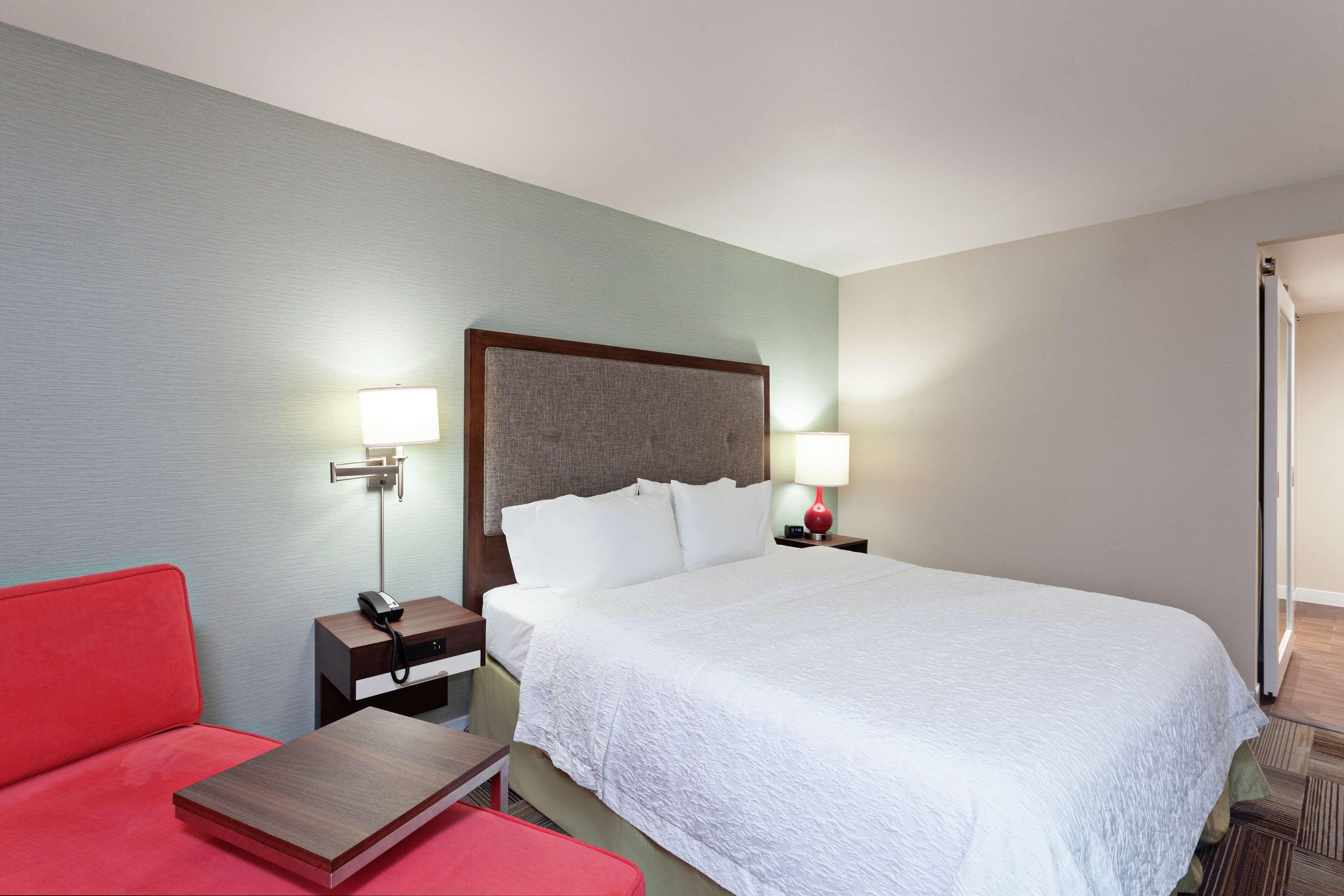 King Room Mobility Access or Non-Smoking