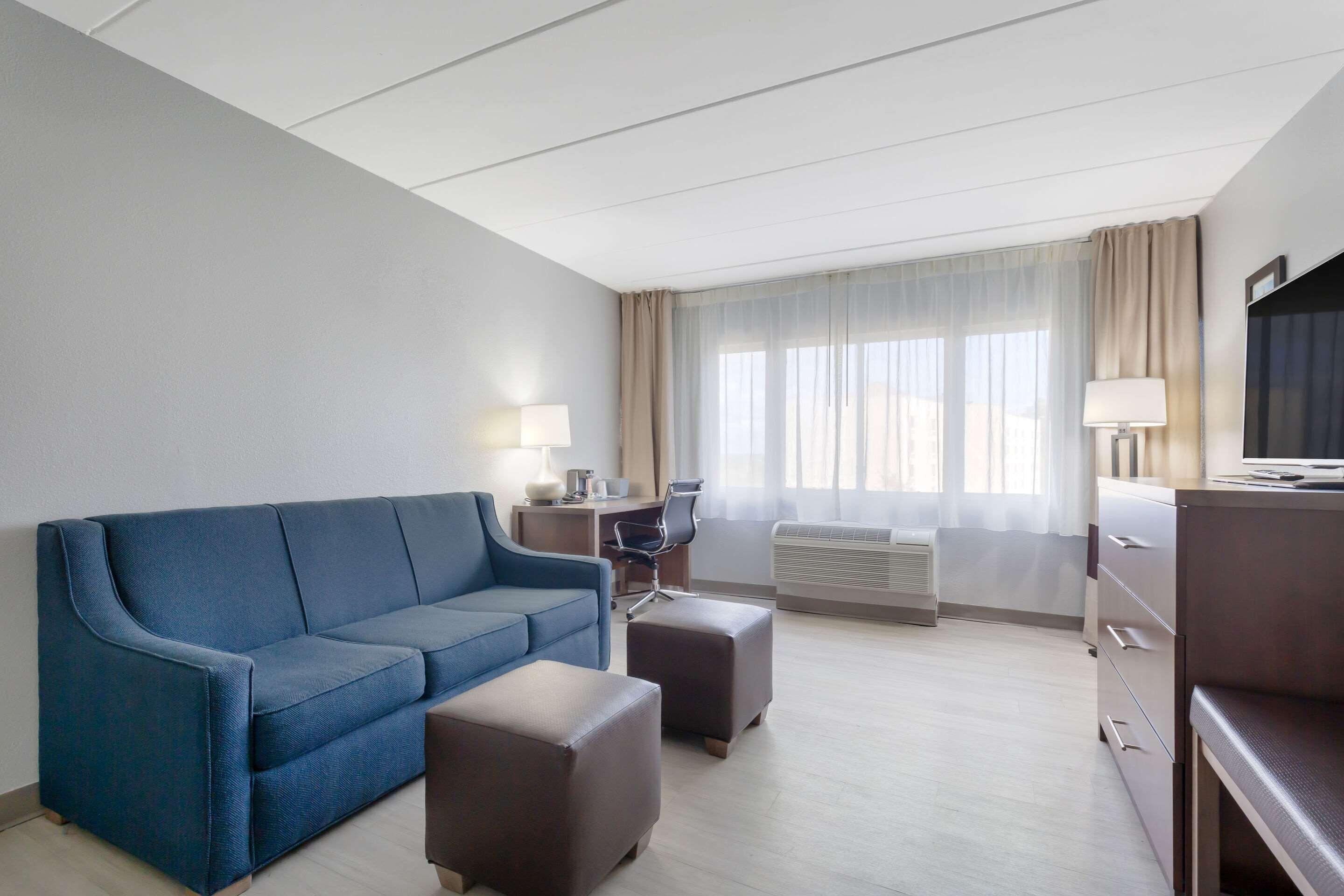 King Suite Non-Smoking