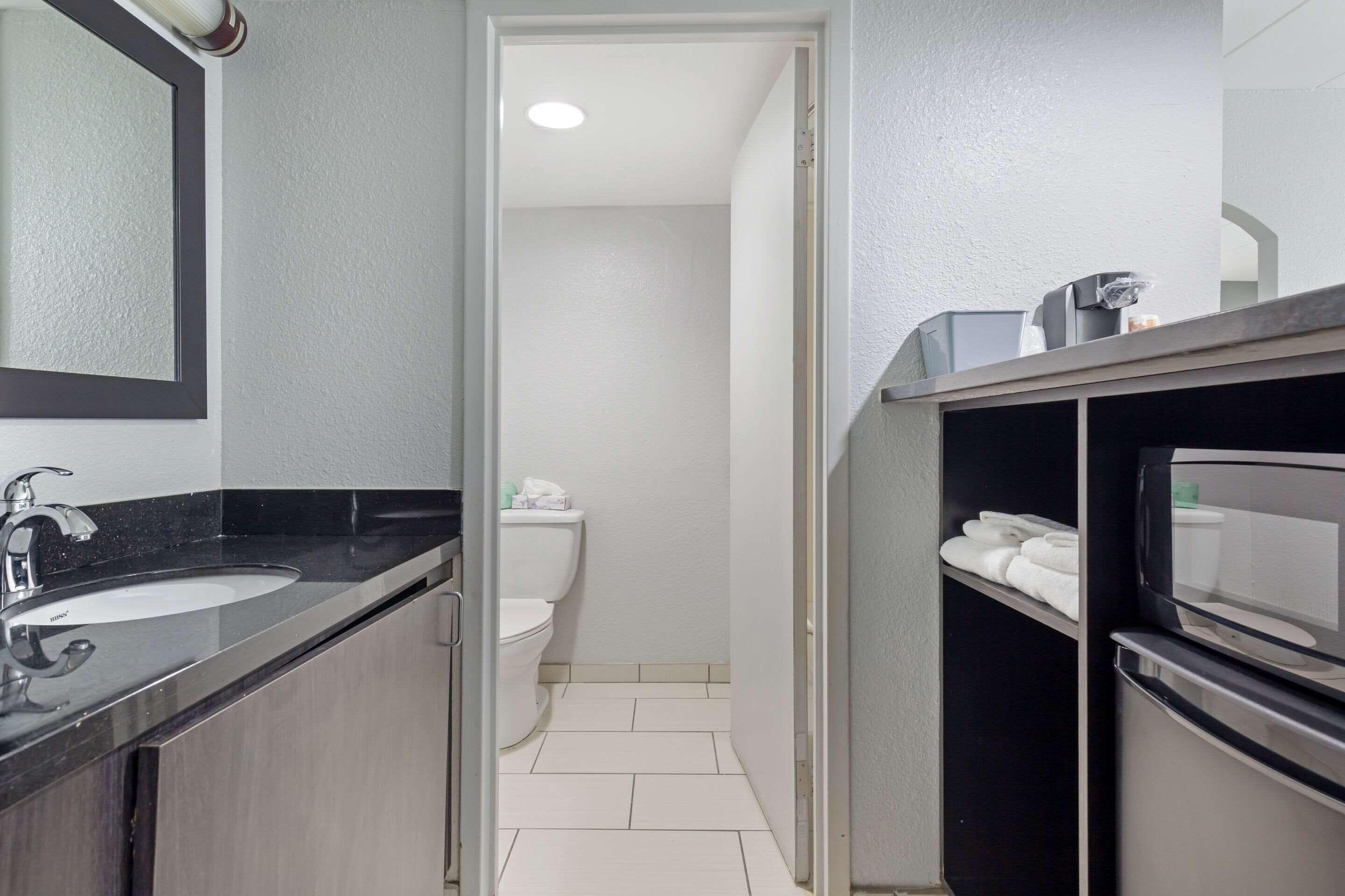 Suite Two Double Beds Non-Smoking