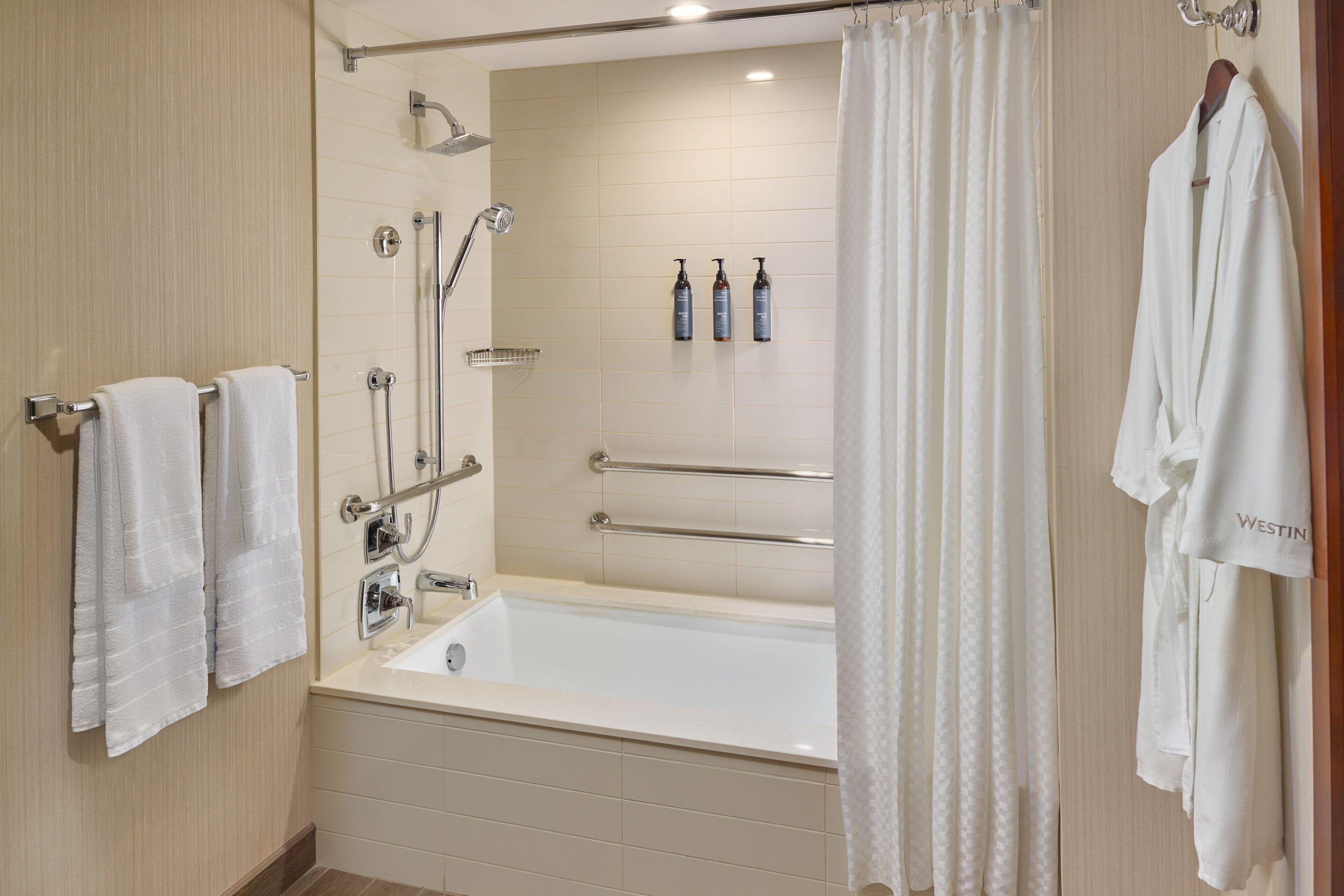 Traditional Island View Guest room 1 King Limited view