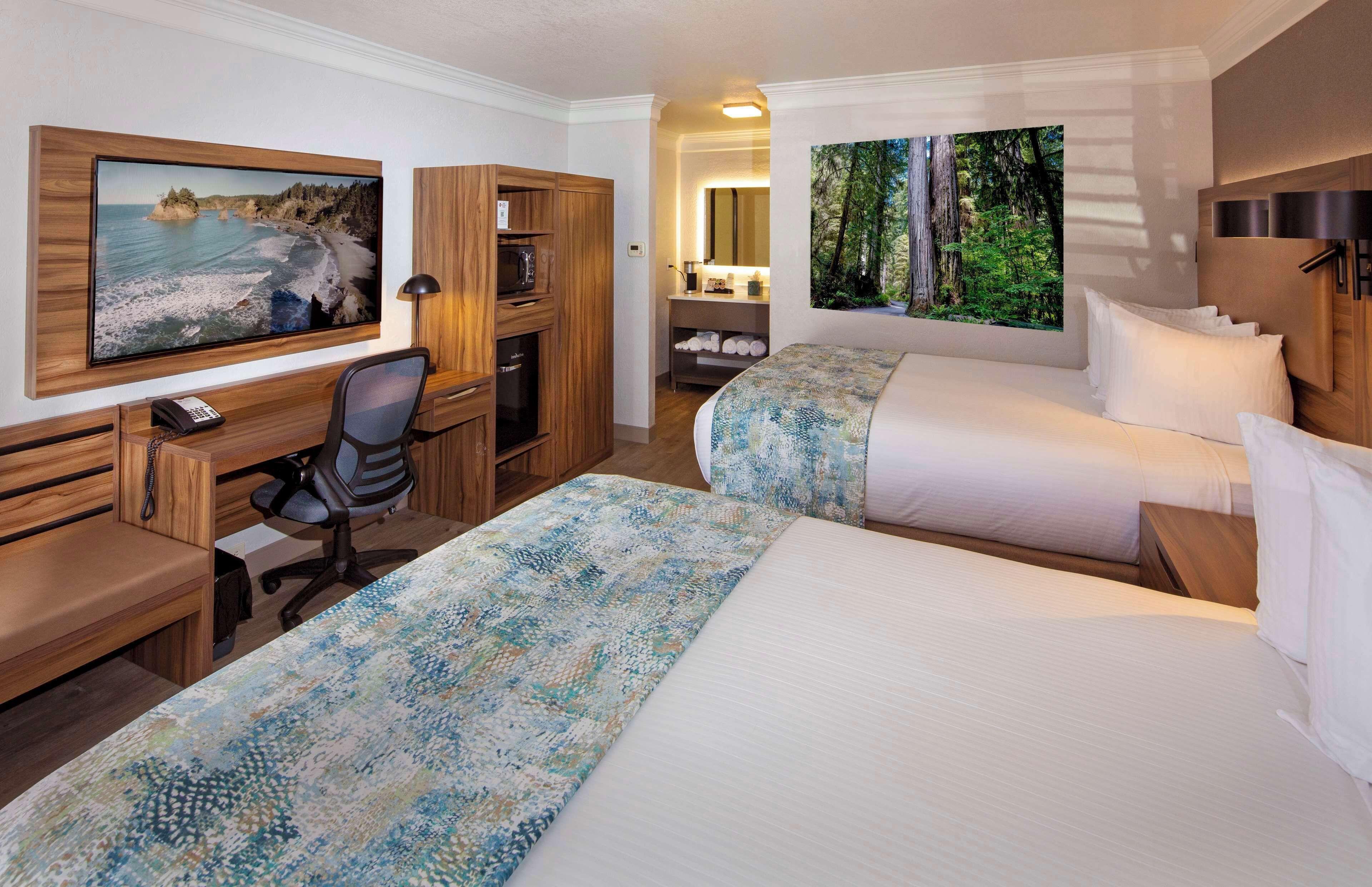 Queen Room Two Queen Beds Non-Smoking