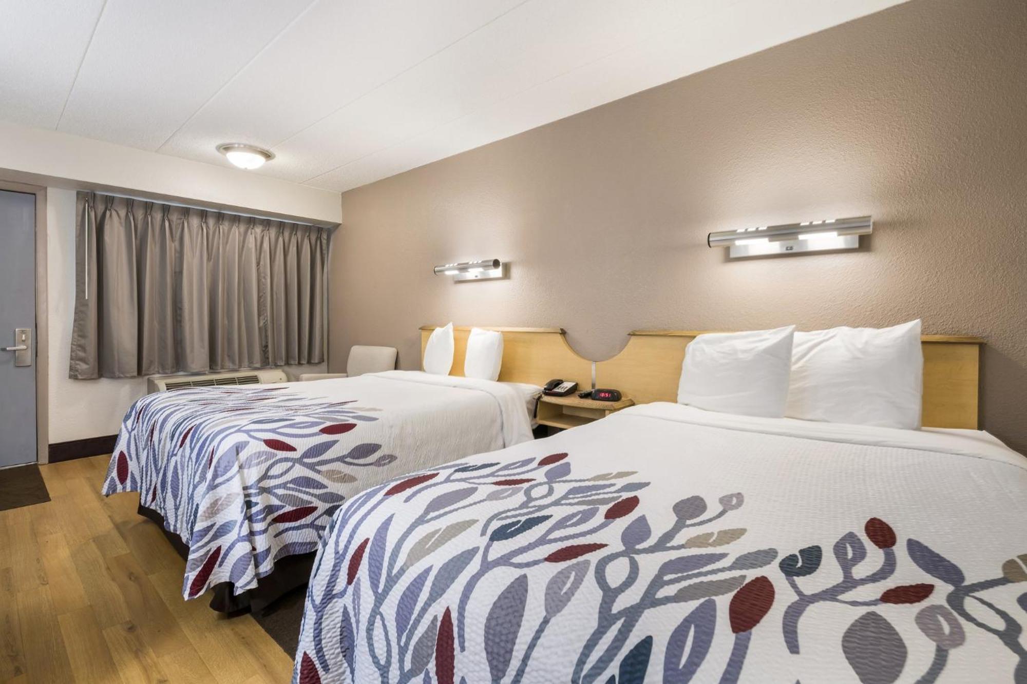 Standard Room Two Double Beds Smoke