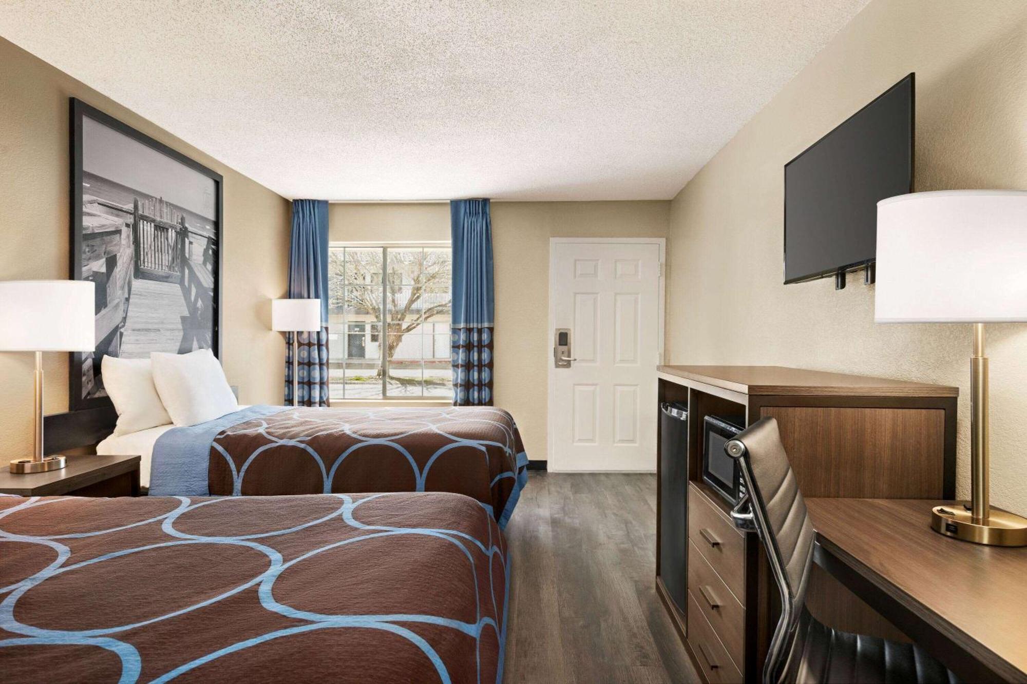 Double Room Two Double Beds Non-Smoking