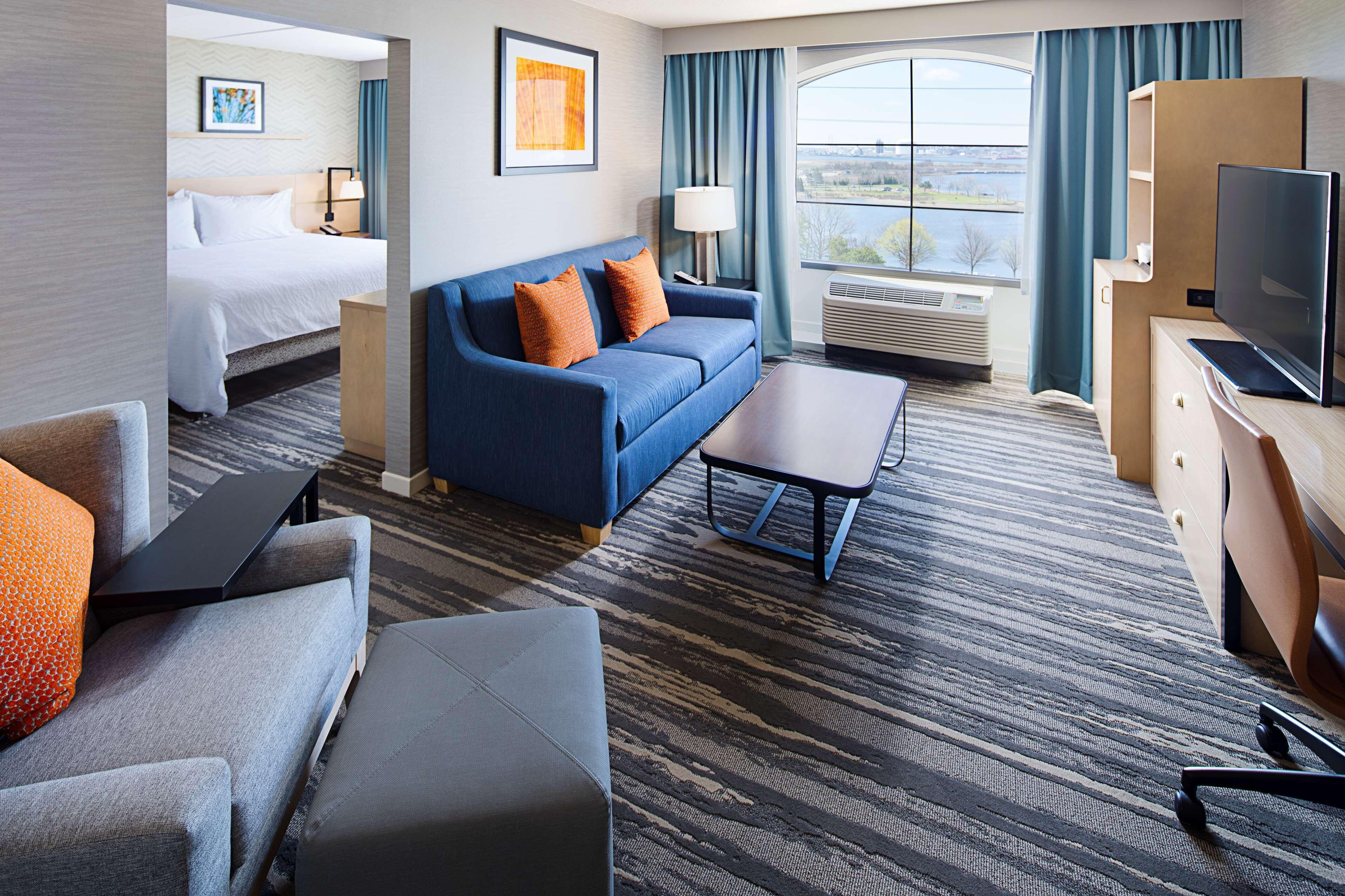 One-Bedroom King Suite Harbour View