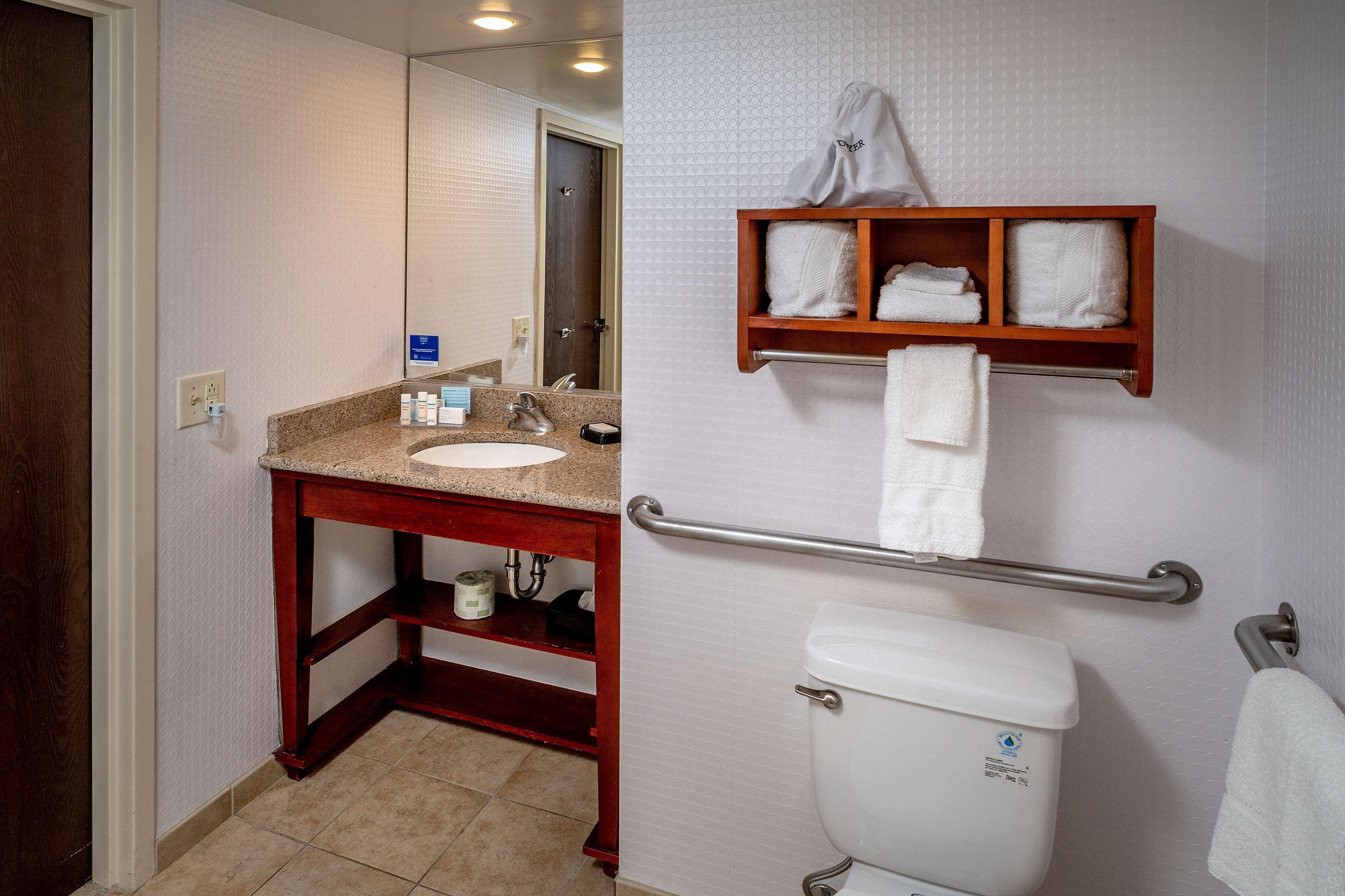 Queen Room Mobility Access or Non-Smoking