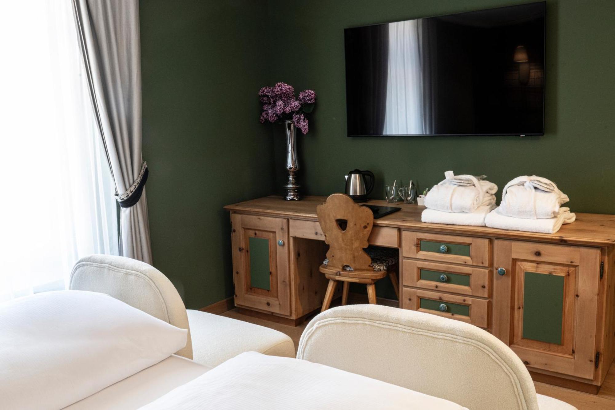 Superior King Room