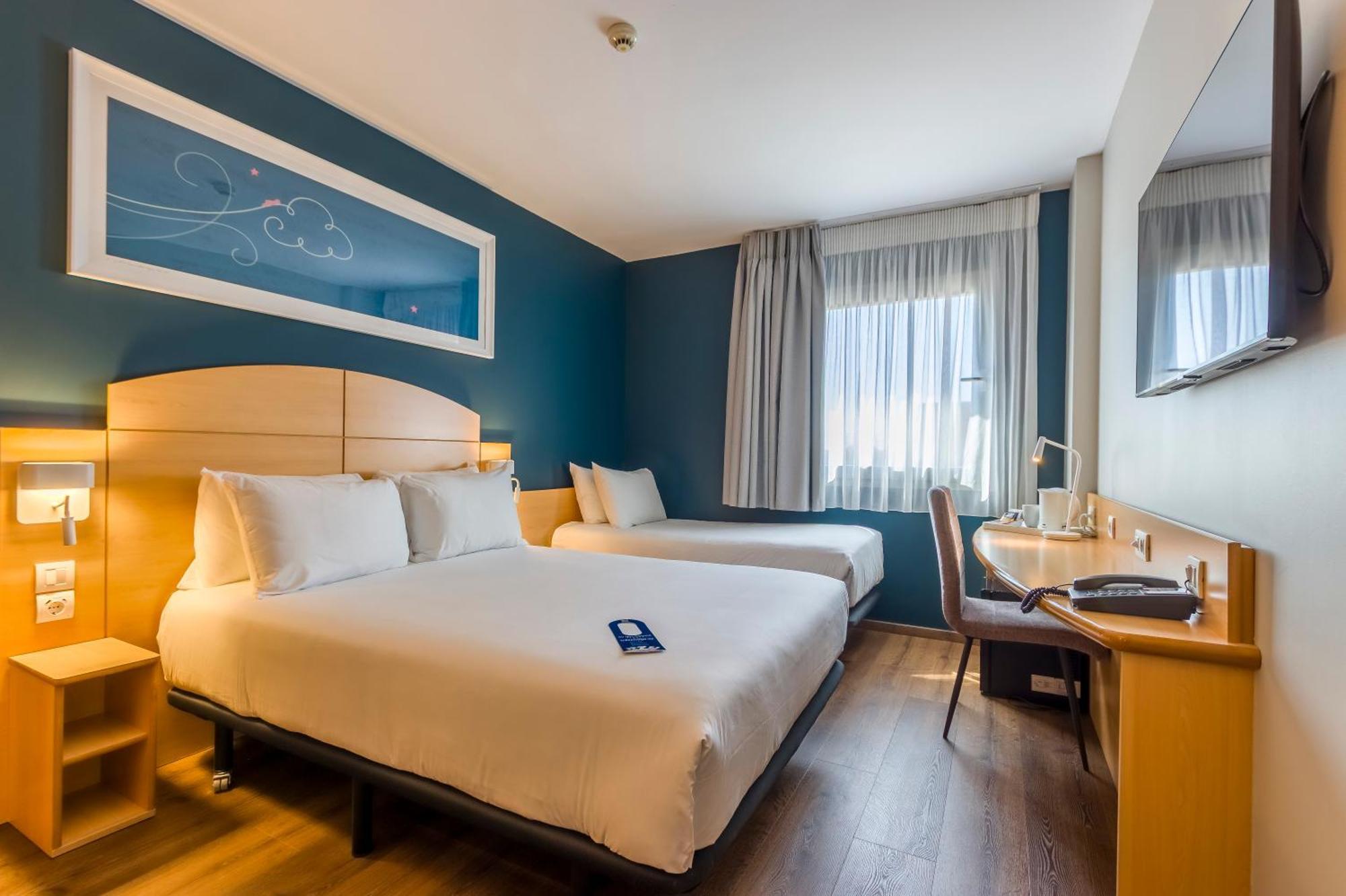 Triple Room (1 Double Bed + 1 Single Bed),1706779317:JPEG
