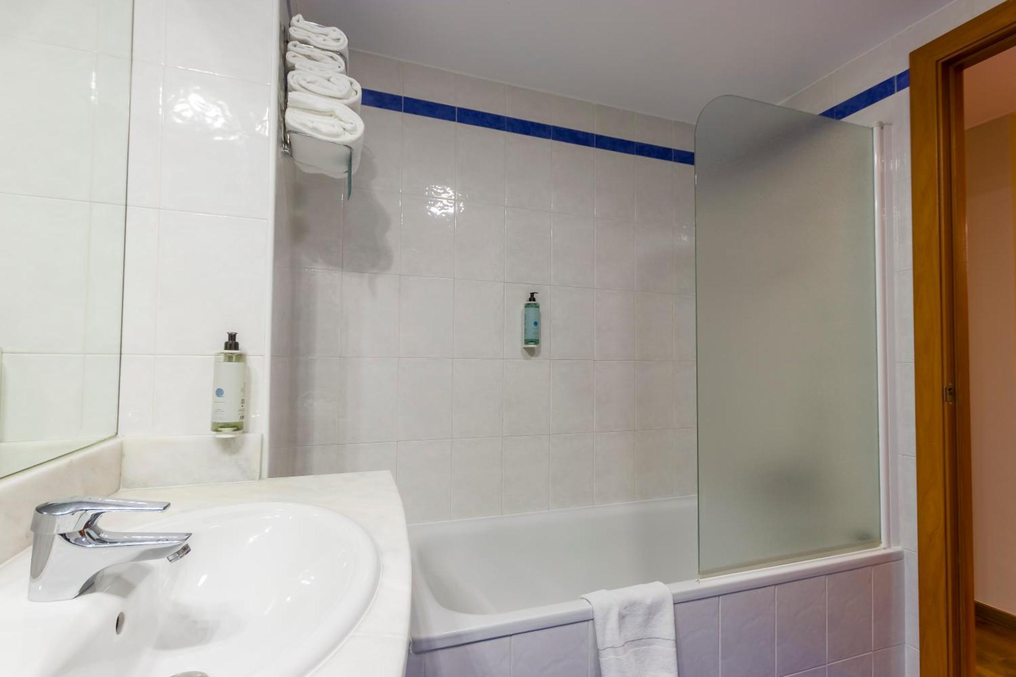 Triple Room,1706779360:JPEG