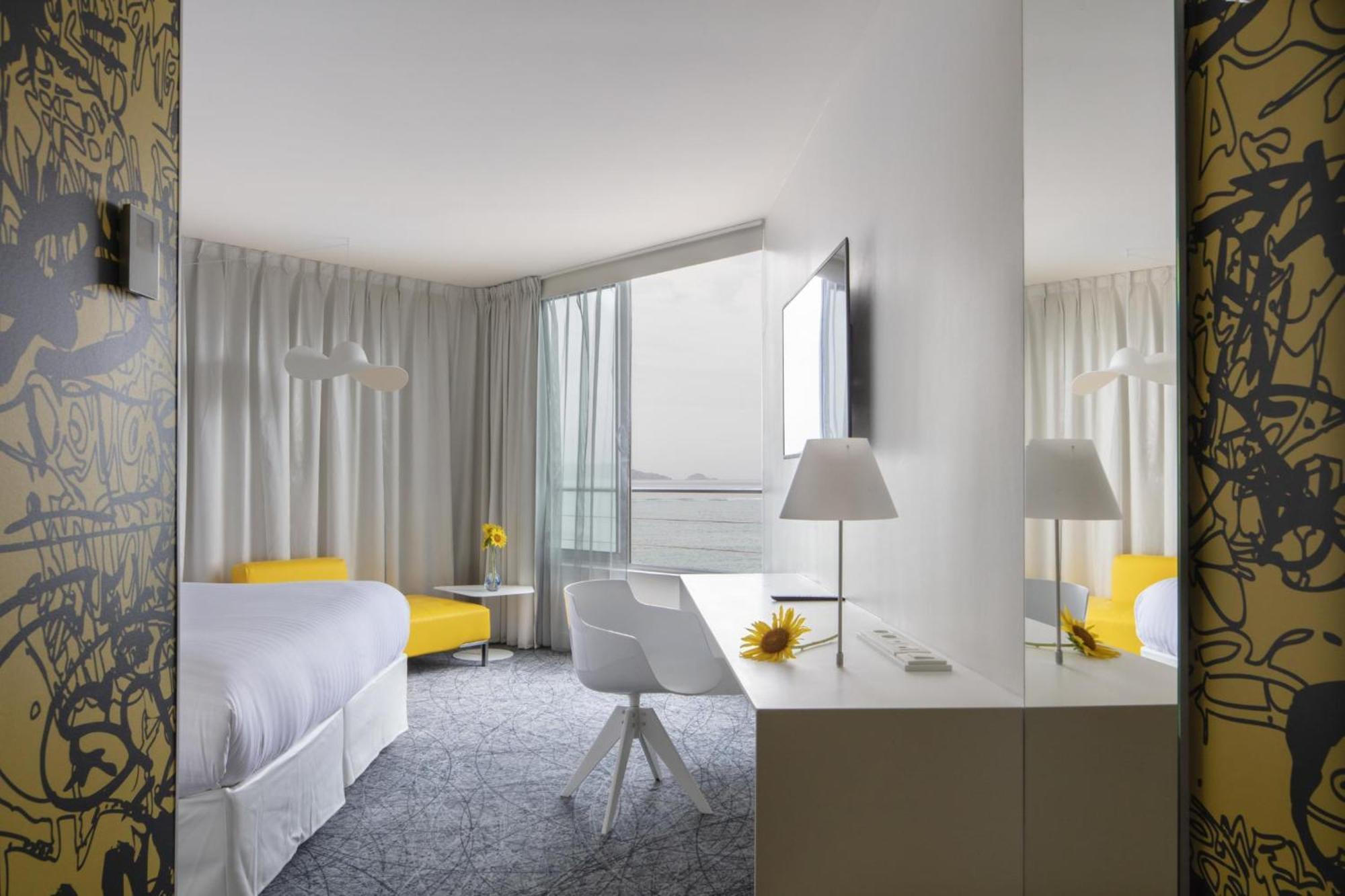 Nhow Sea View Premium Room