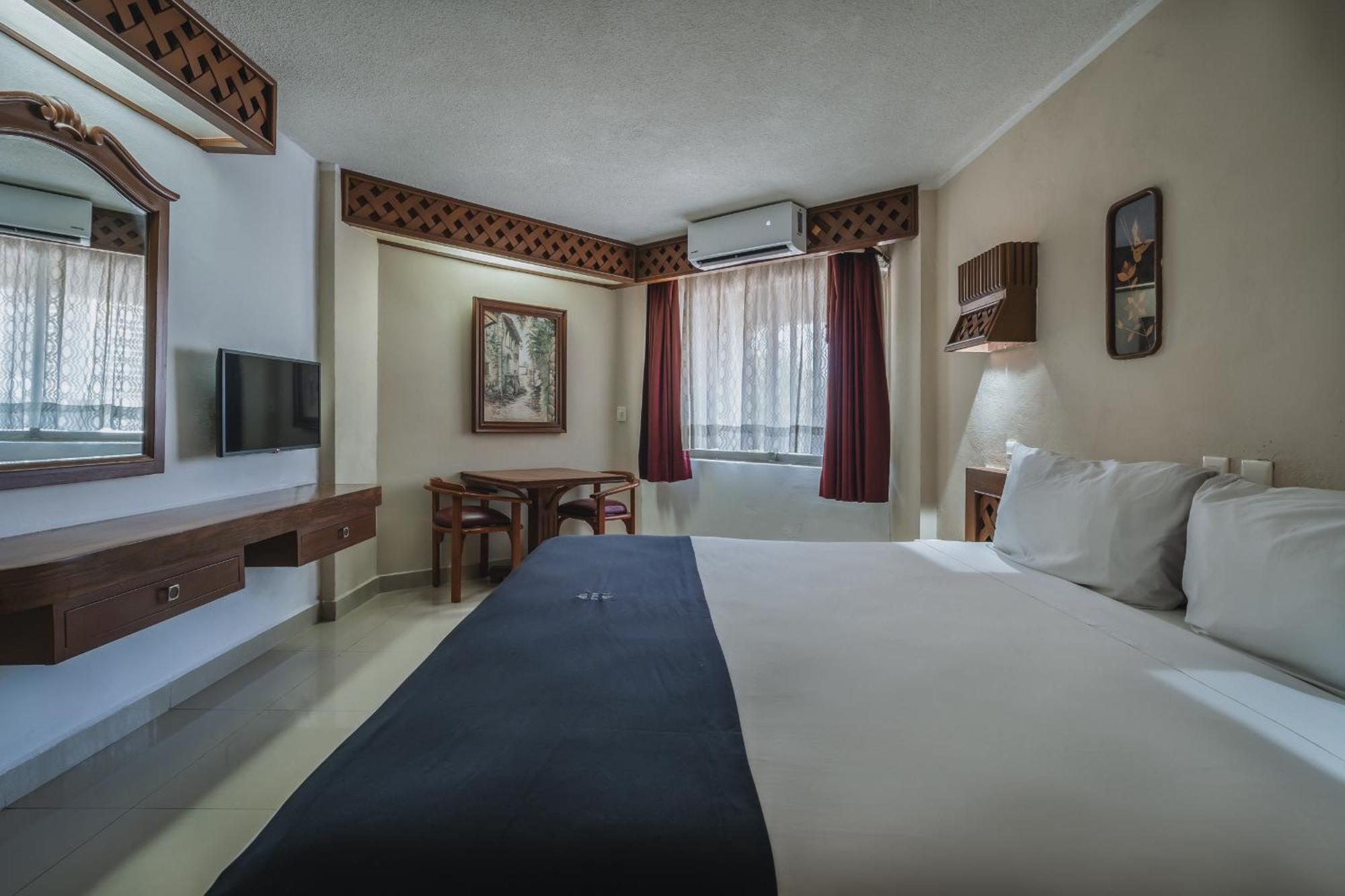 Standard King Room