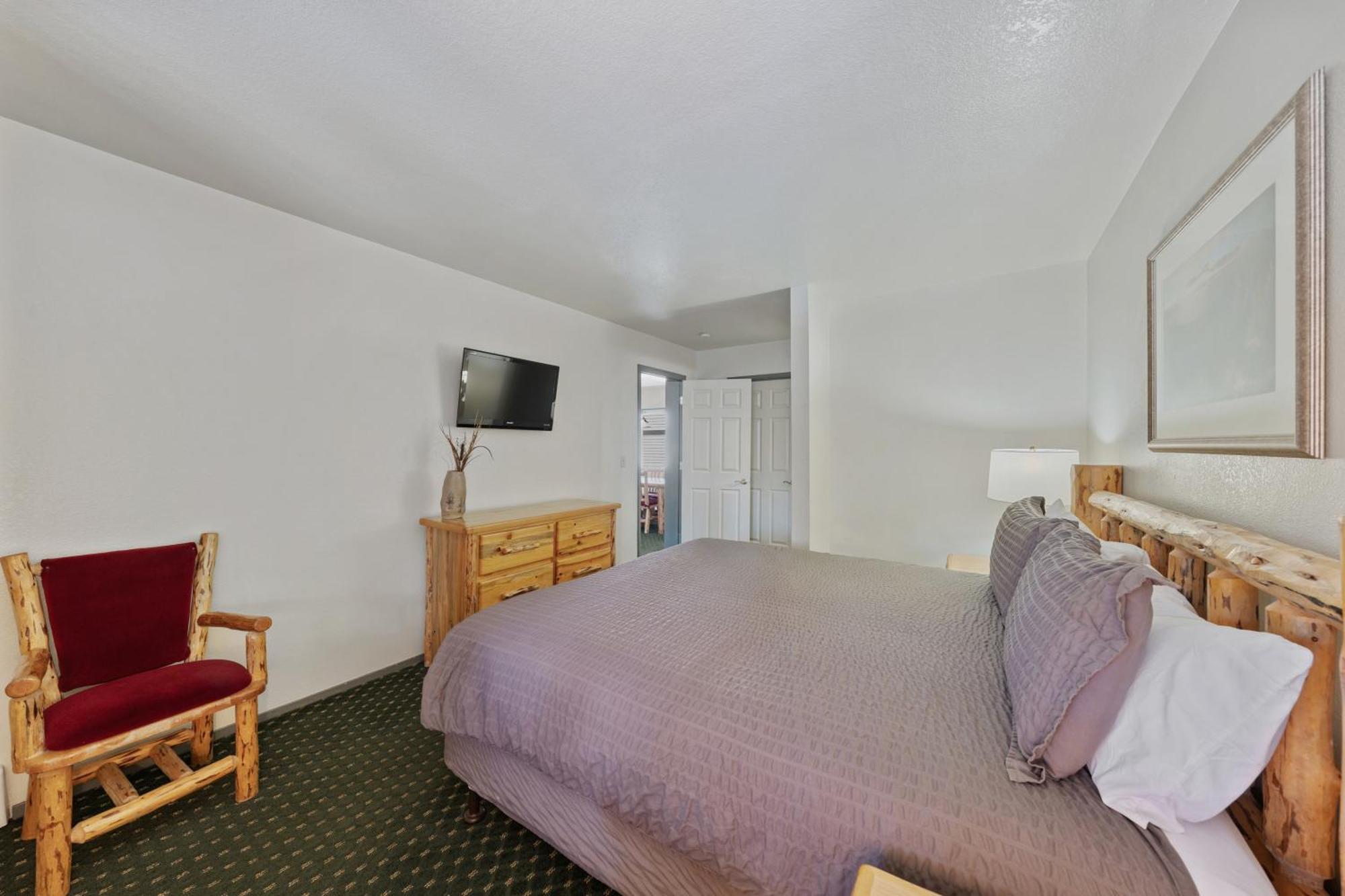 Two-Bedroom Suite