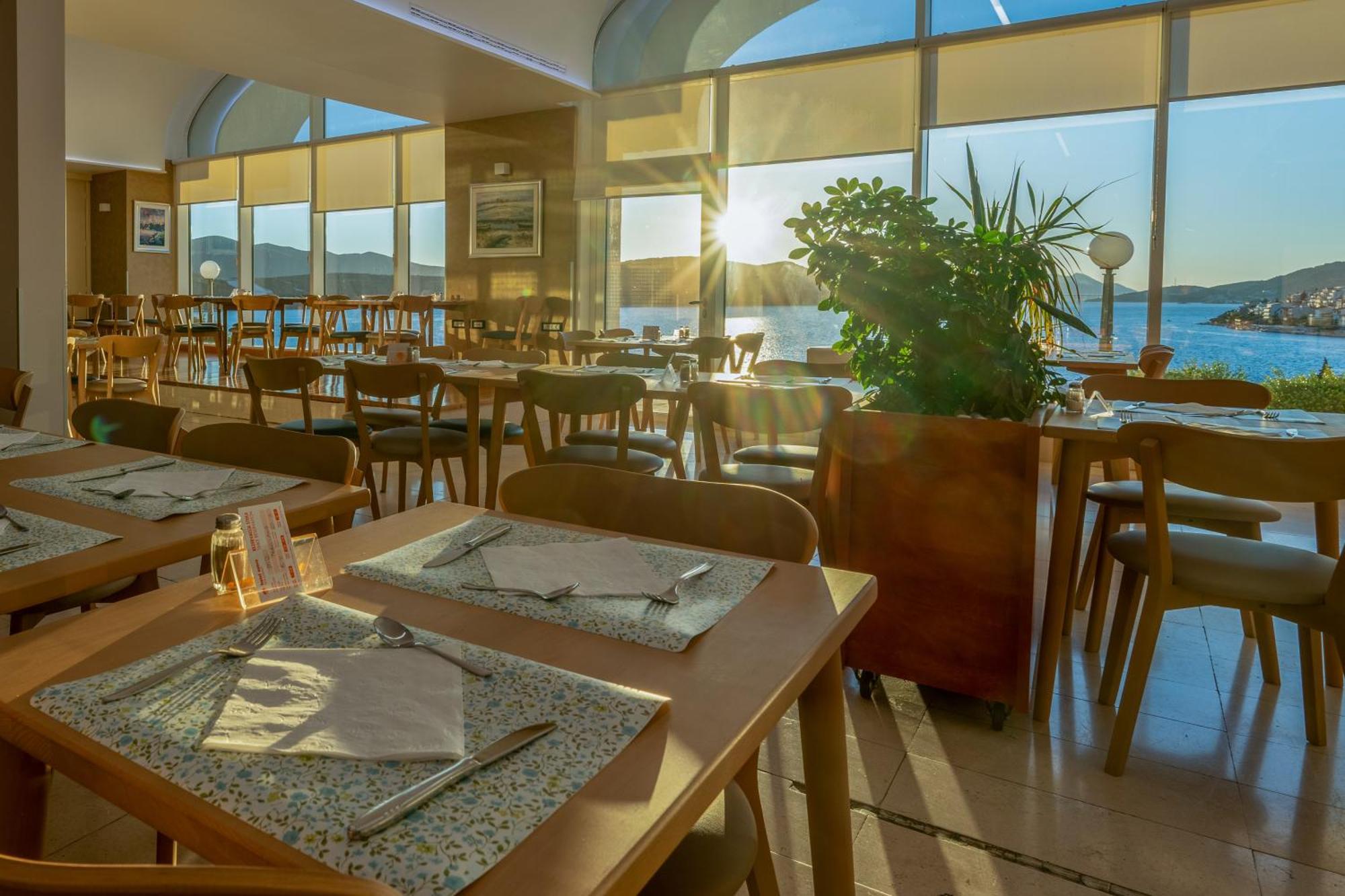 Standard Double or Twin Room Balcony