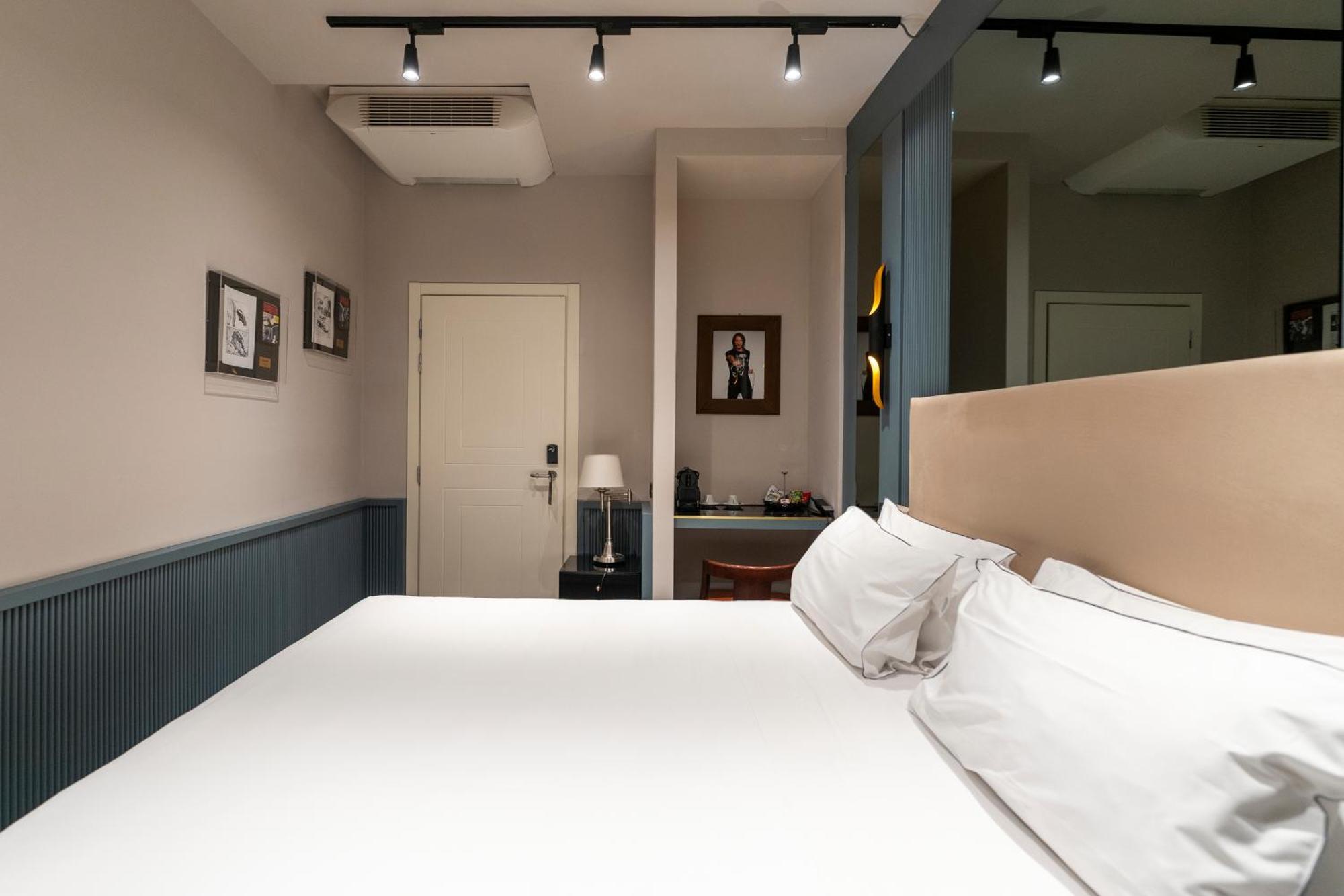 Standard King Room King Bed Non-Smoking