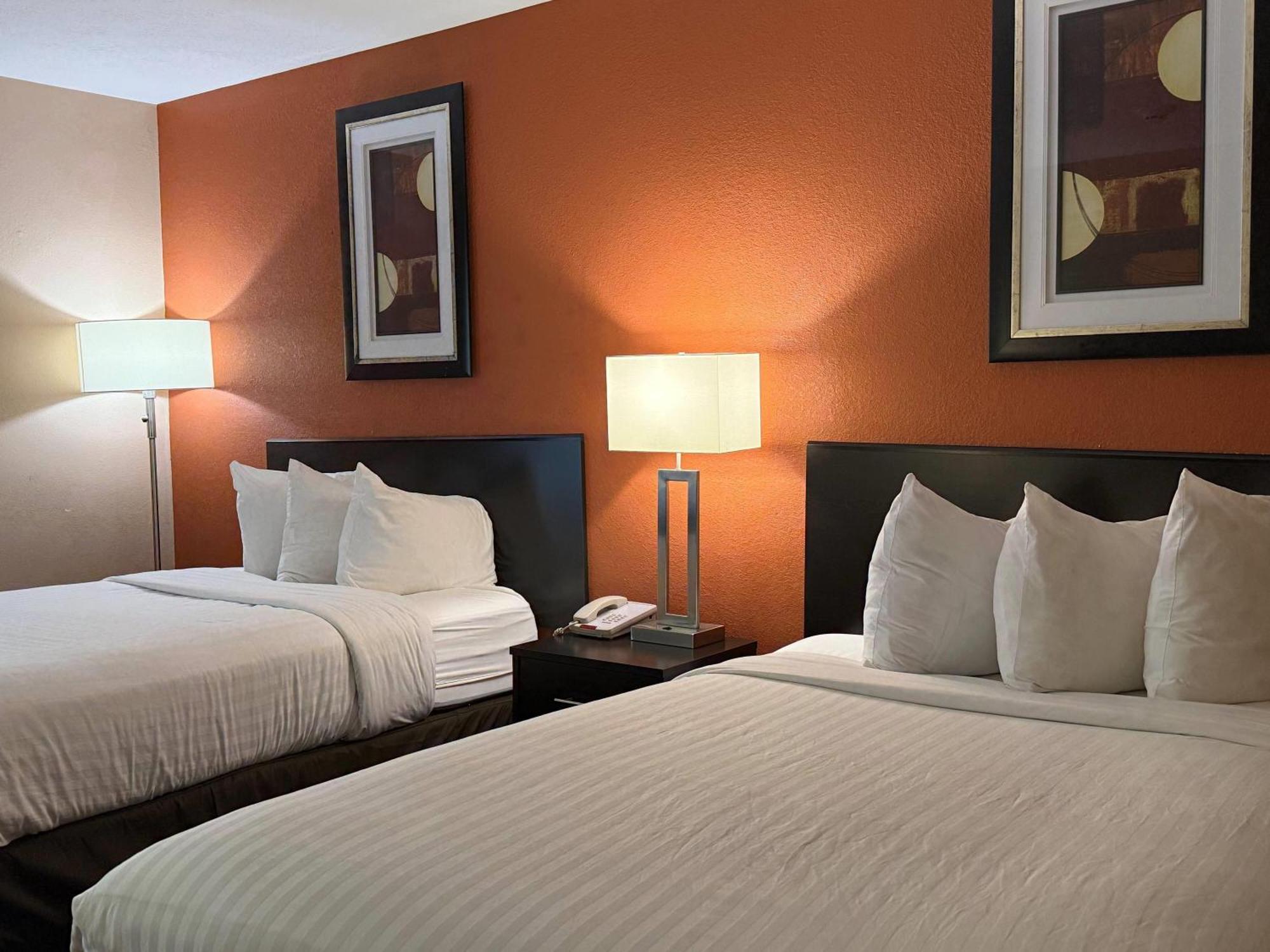 Double Room with Two Double Beds - Disability Access - Non-Smoking