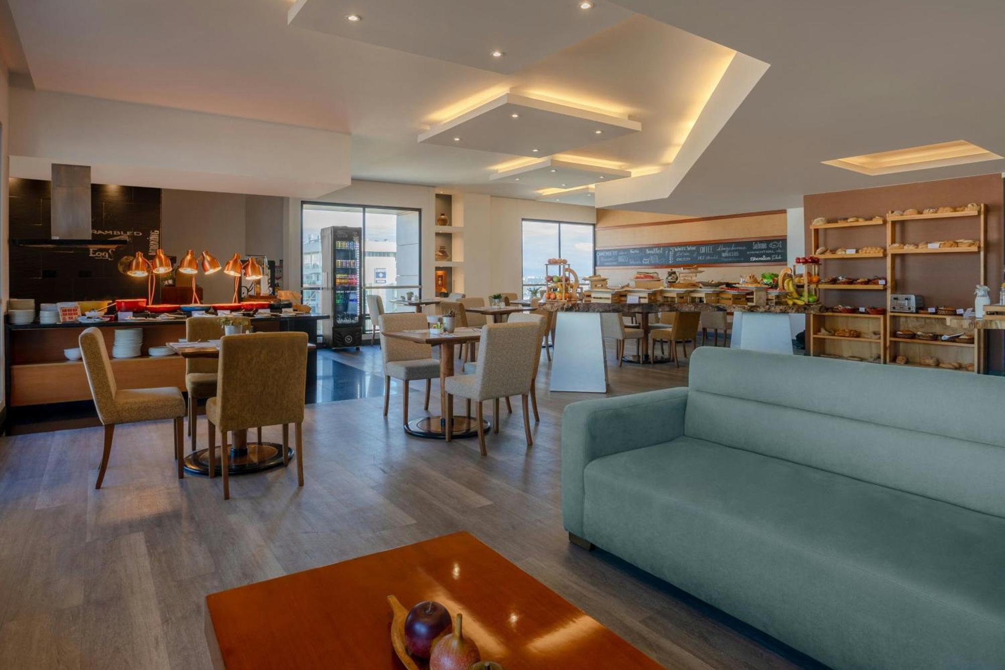 King Room High Floor or Club Access