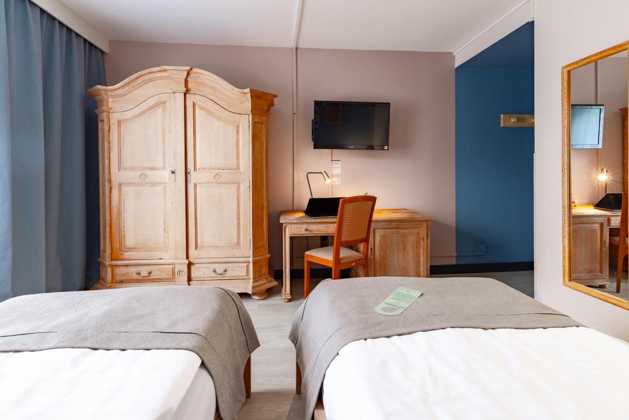 Standard Room Two Single Beds