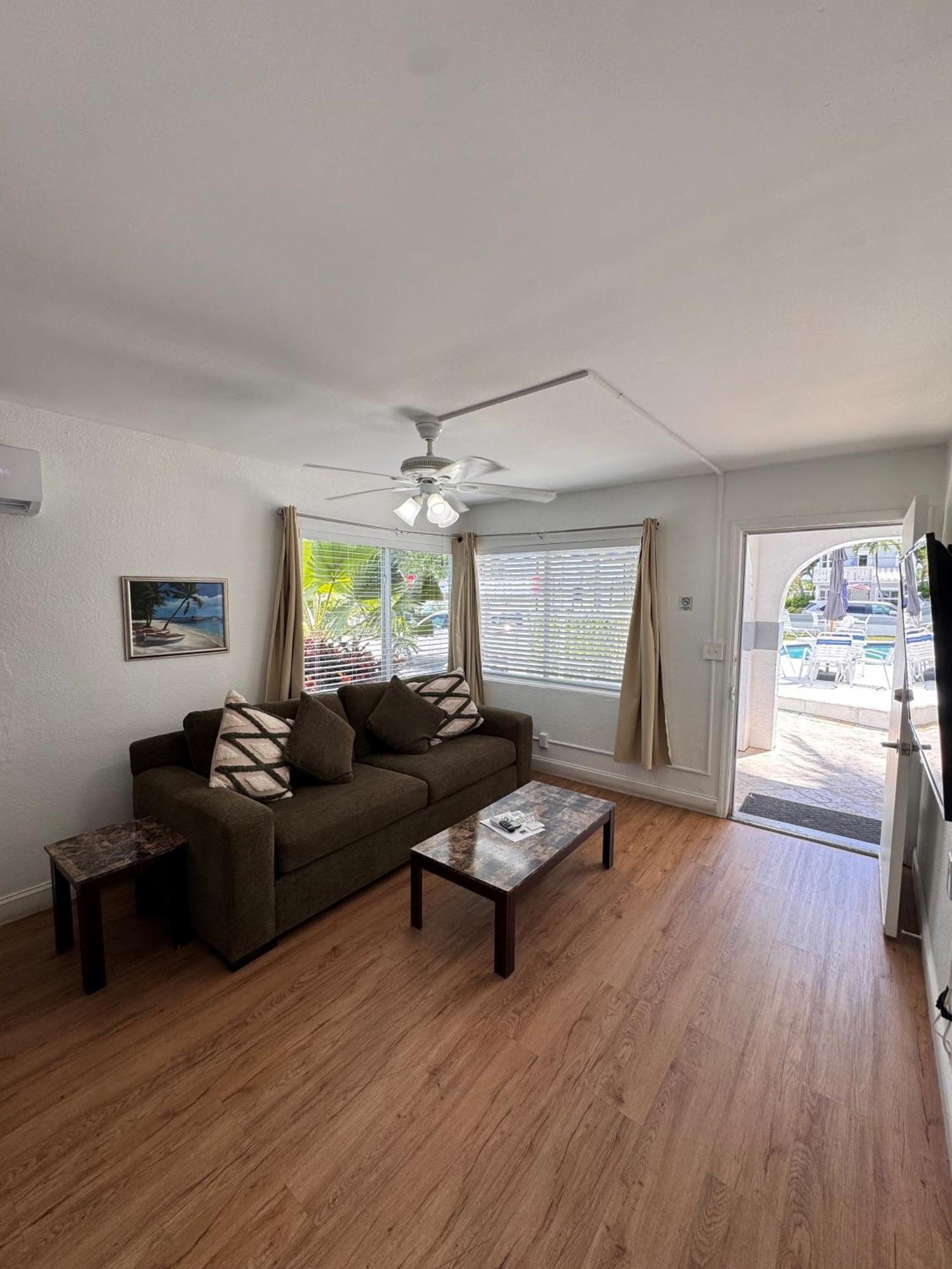 One Bedroom Suite Non Smoking