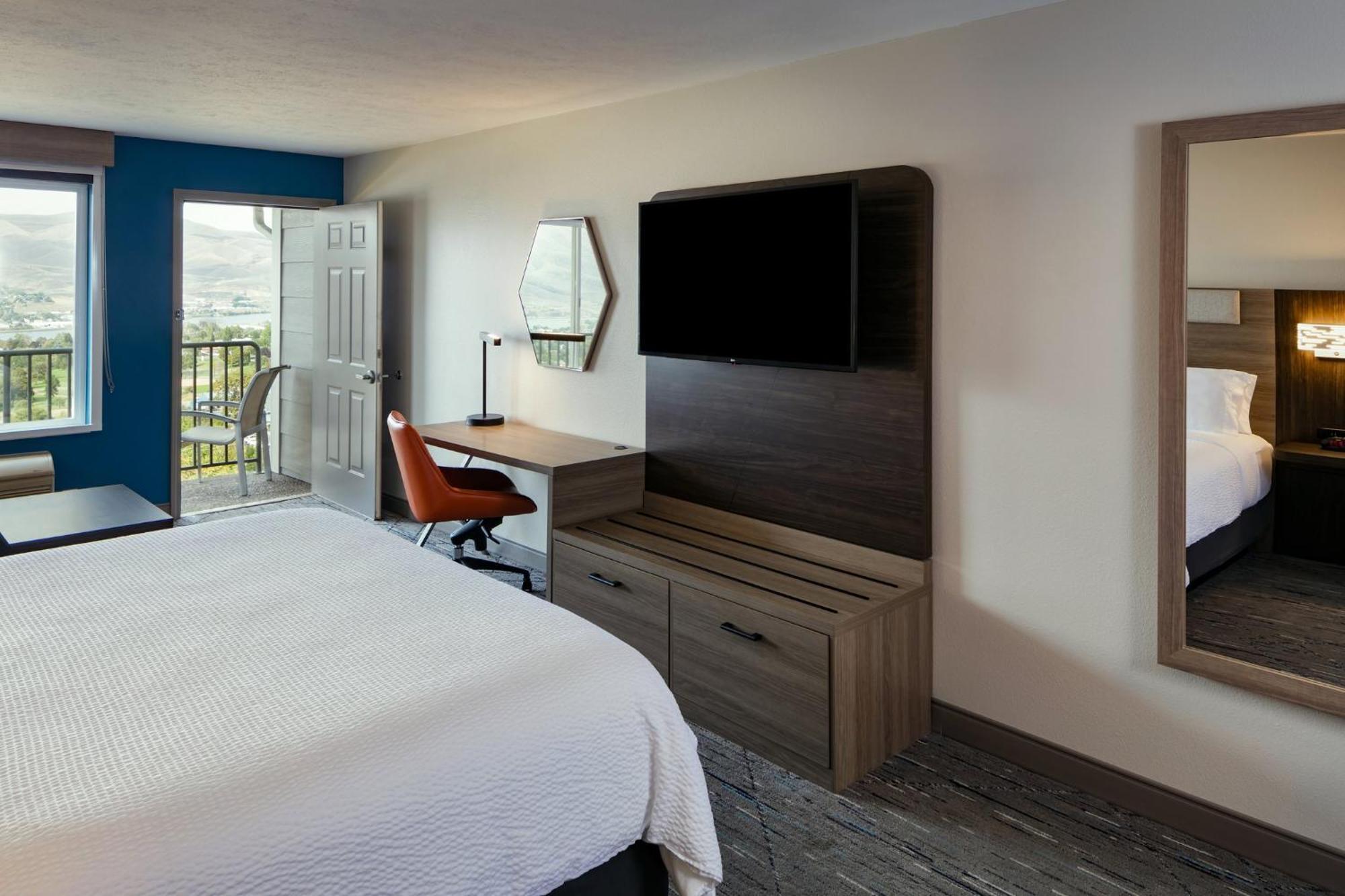 Standard King Room
