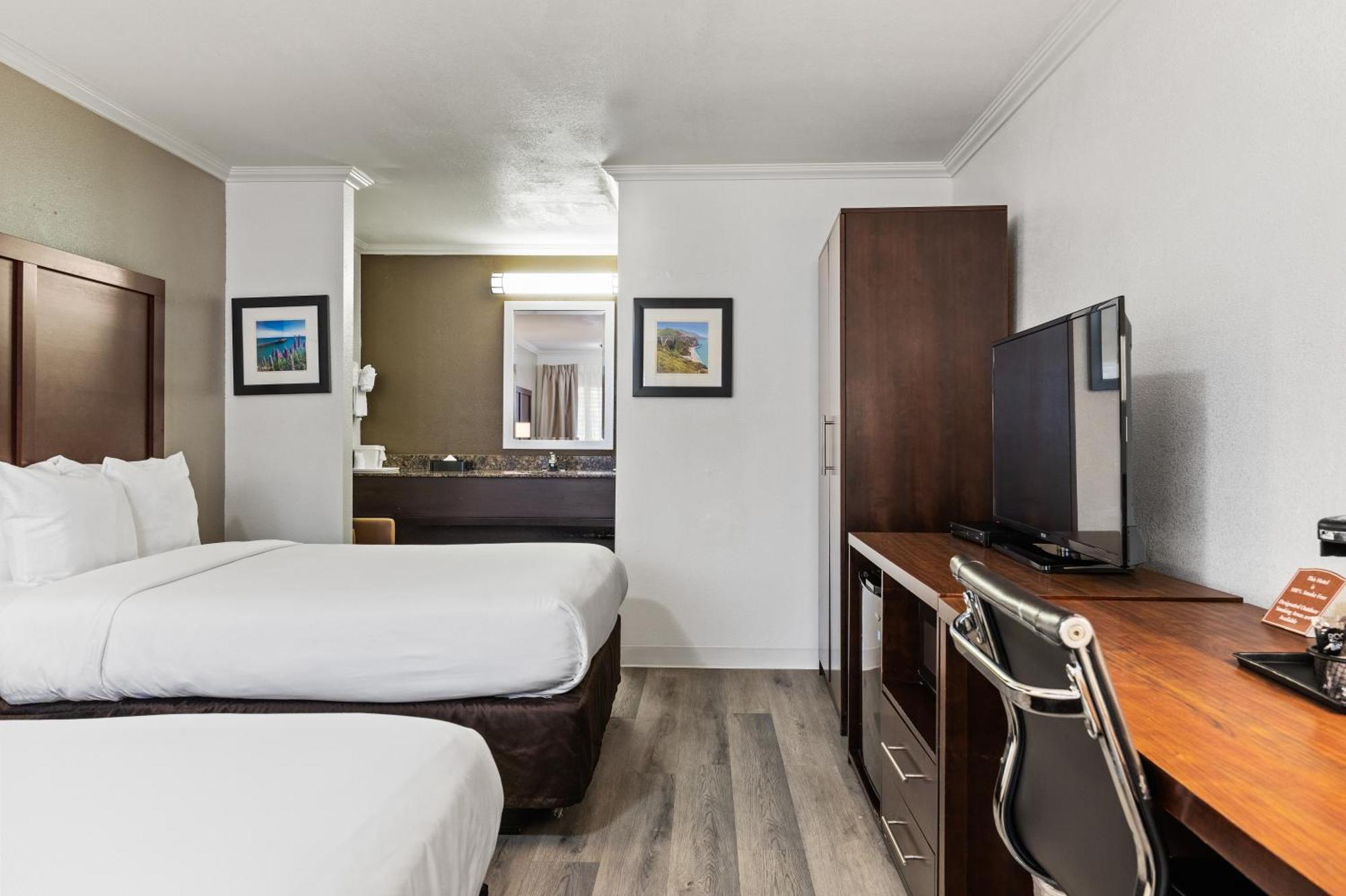 Double Room Two Double Beds Non-Smoking