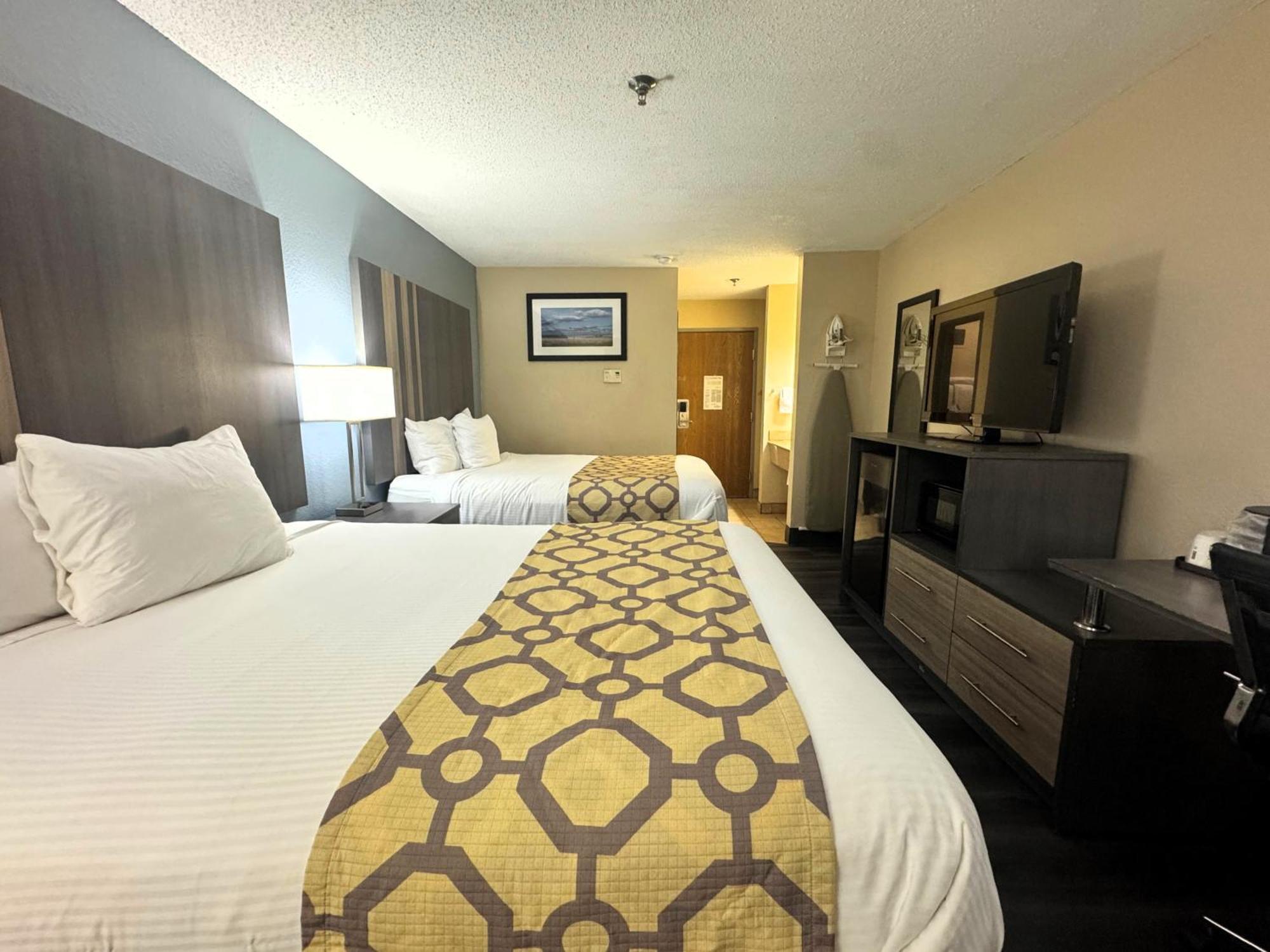 Queen Room Two Queen Beds Pet Friendly or Non-Smoking