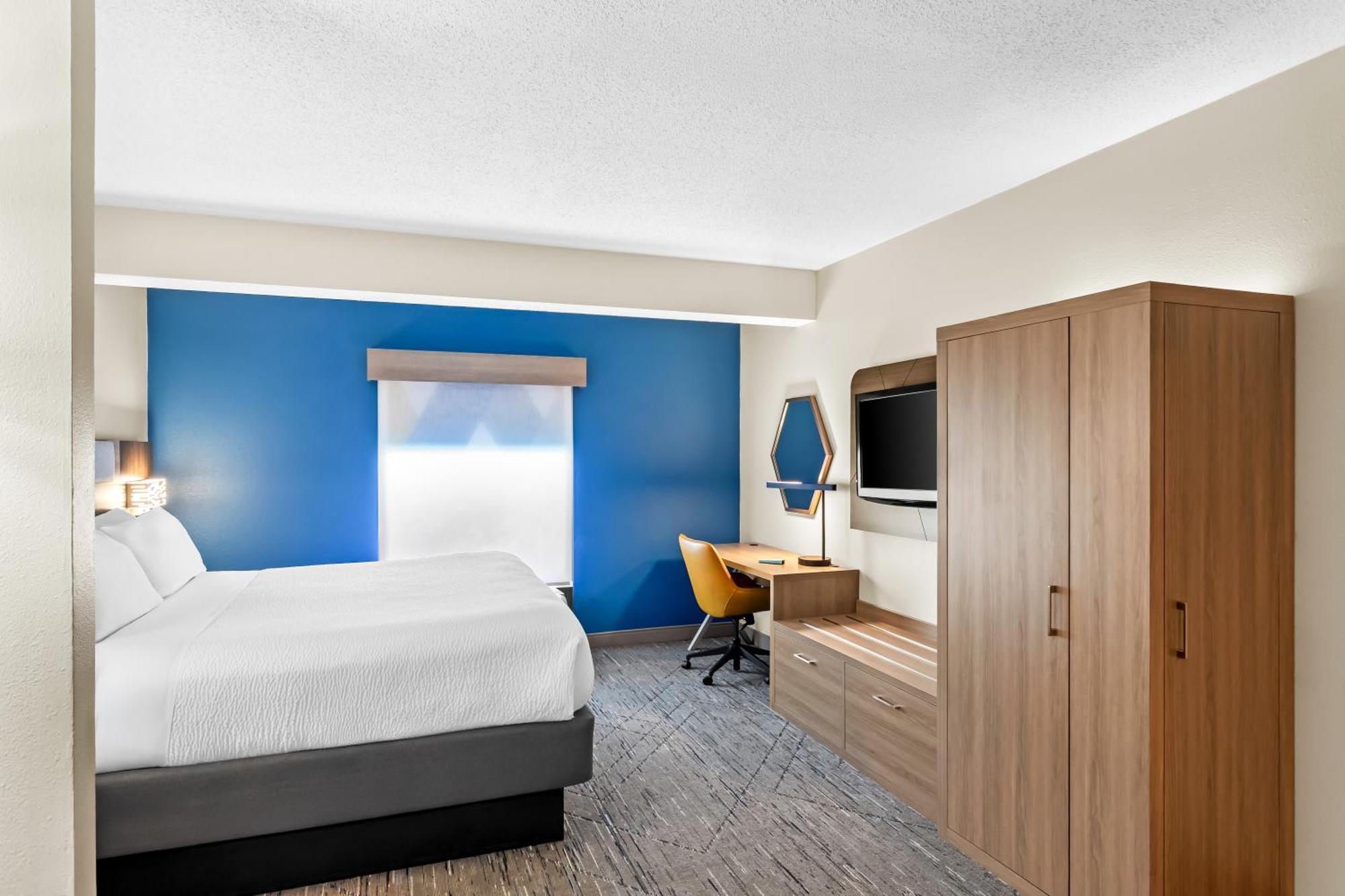 Standard King Room