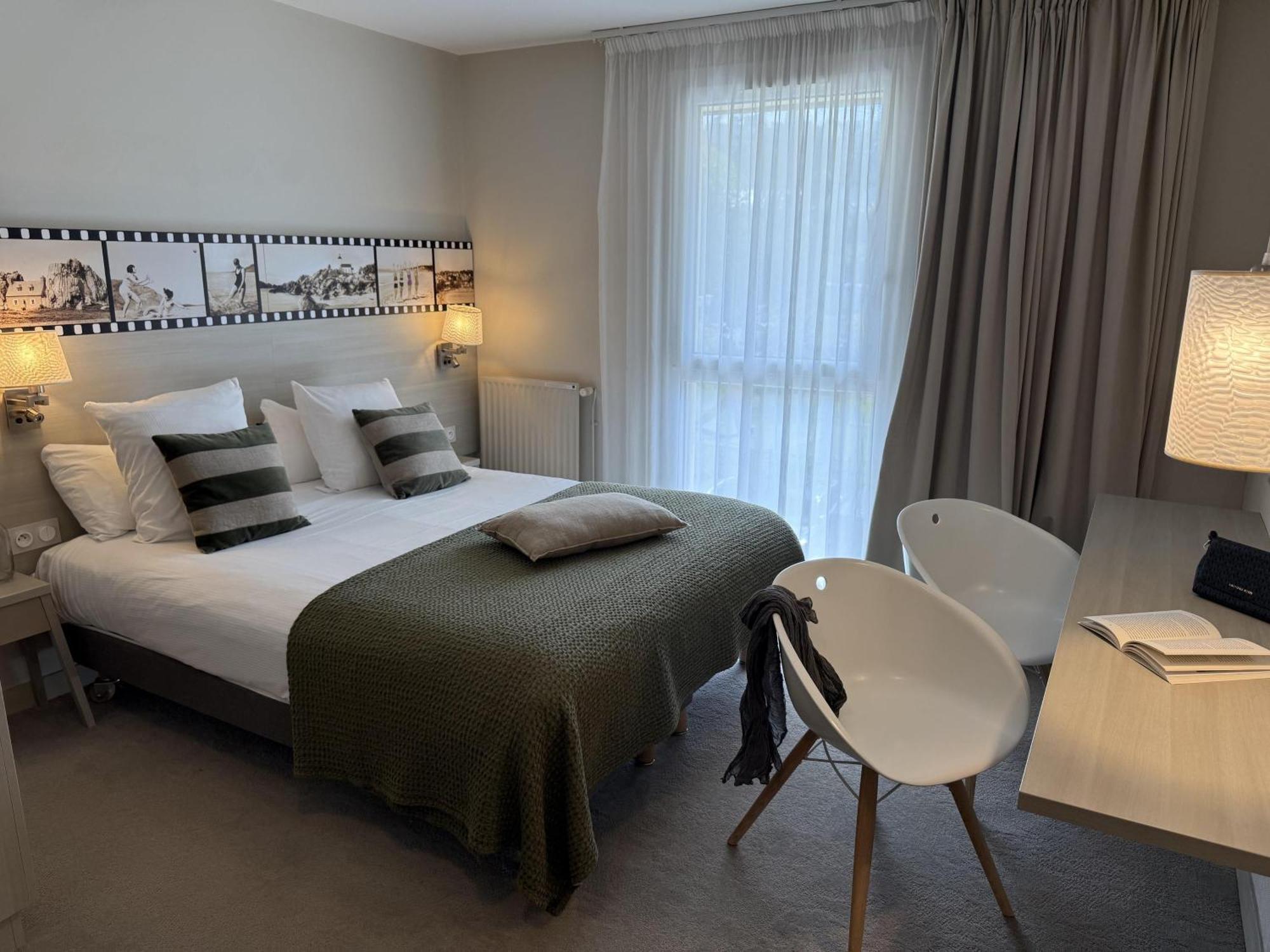 Standard Queen Room,1589426170:JPEG