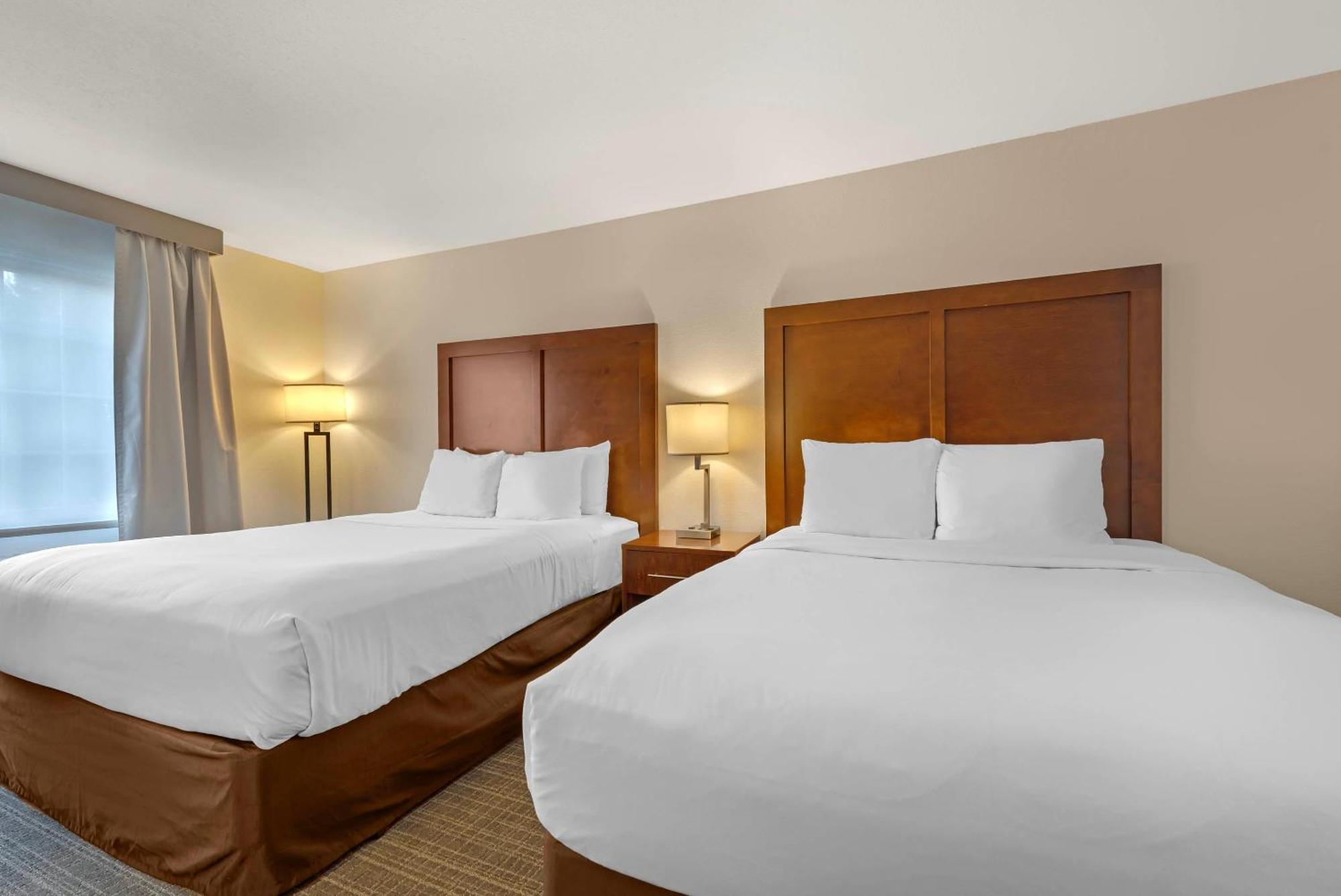 Queen Room Two Queen Beds Non-Smoking