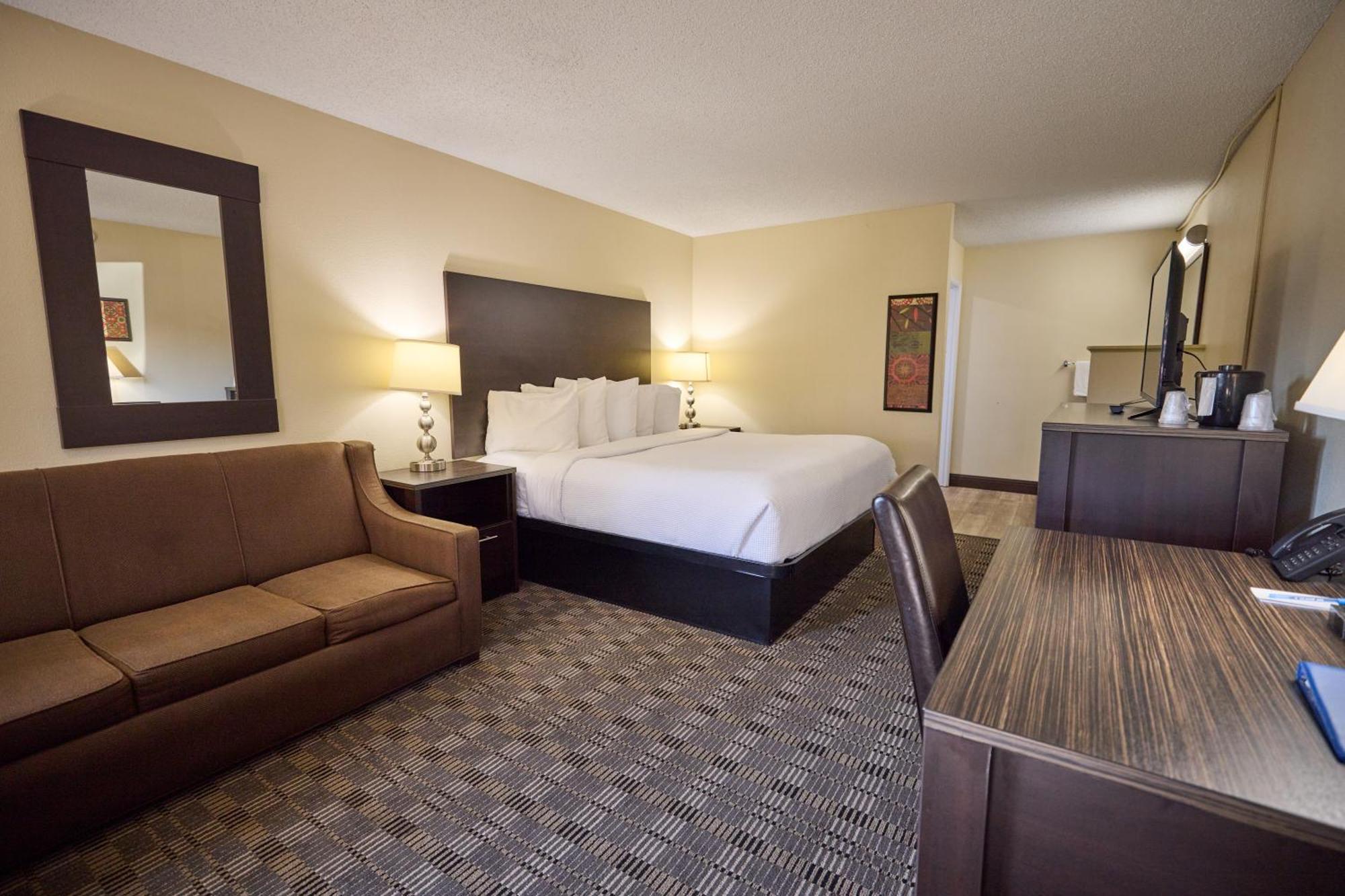 Deluxe King Room