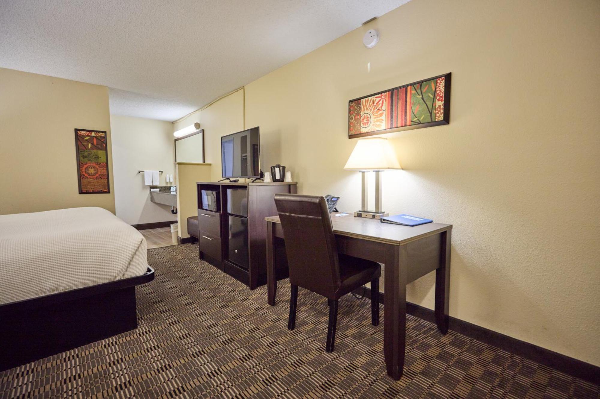 Deluxe King Room