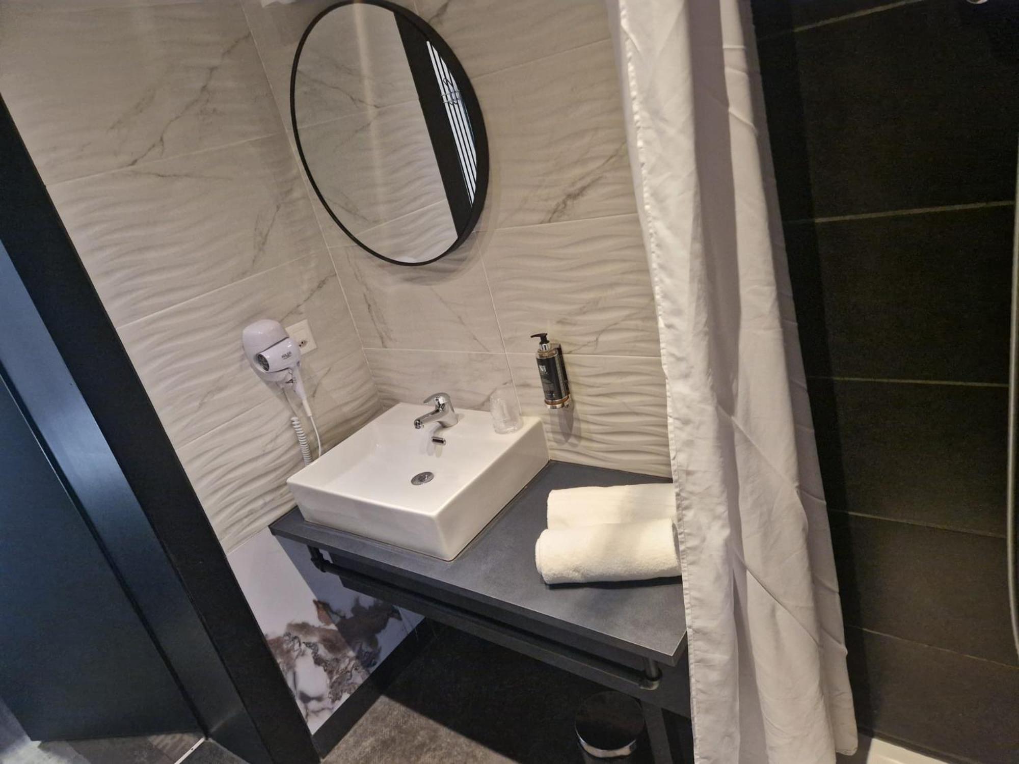Deluxe Double or Twin Room Balcony