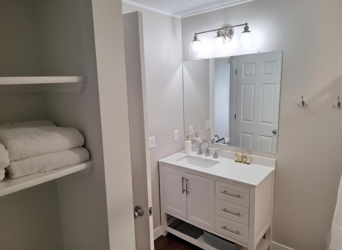 Quadruple Room Lake View