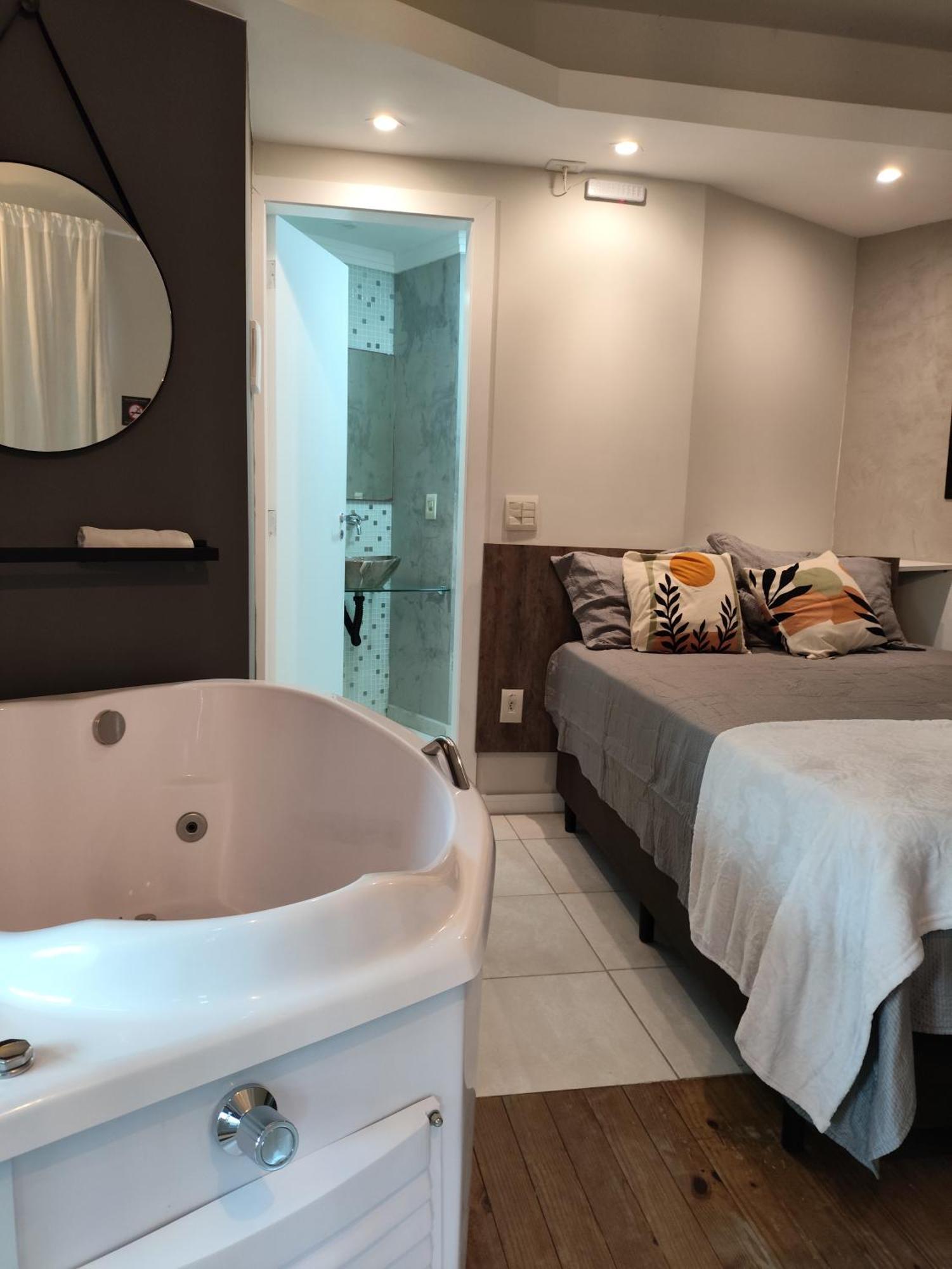 One-Bedroom Apartment Spa Bath