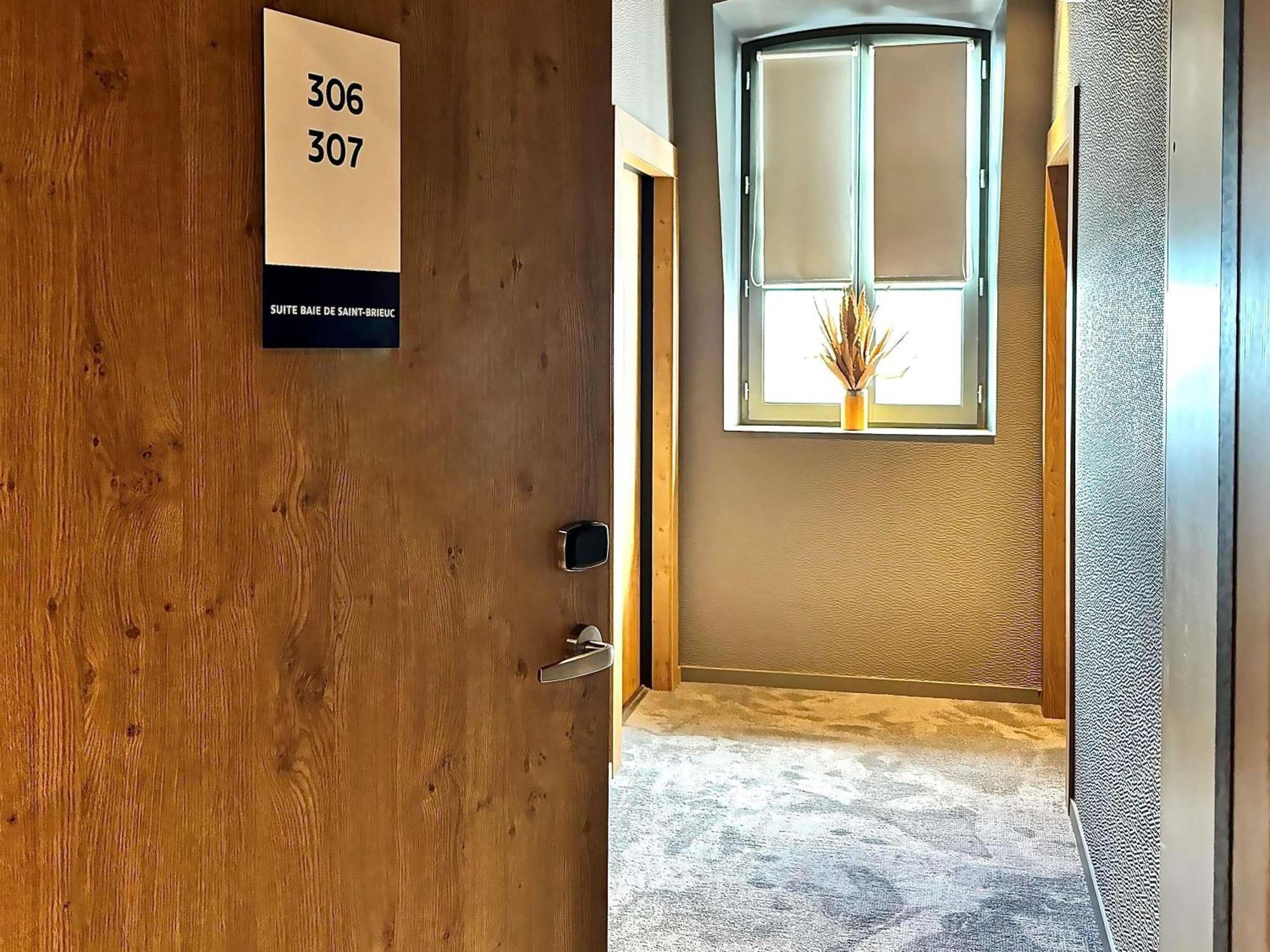 Connecting Family Room