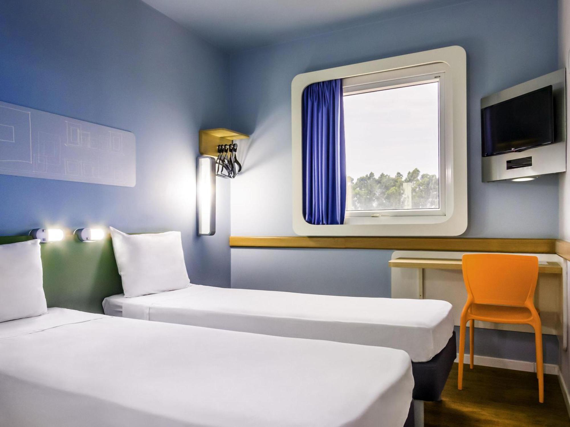 Standard Apartment Twin Beds