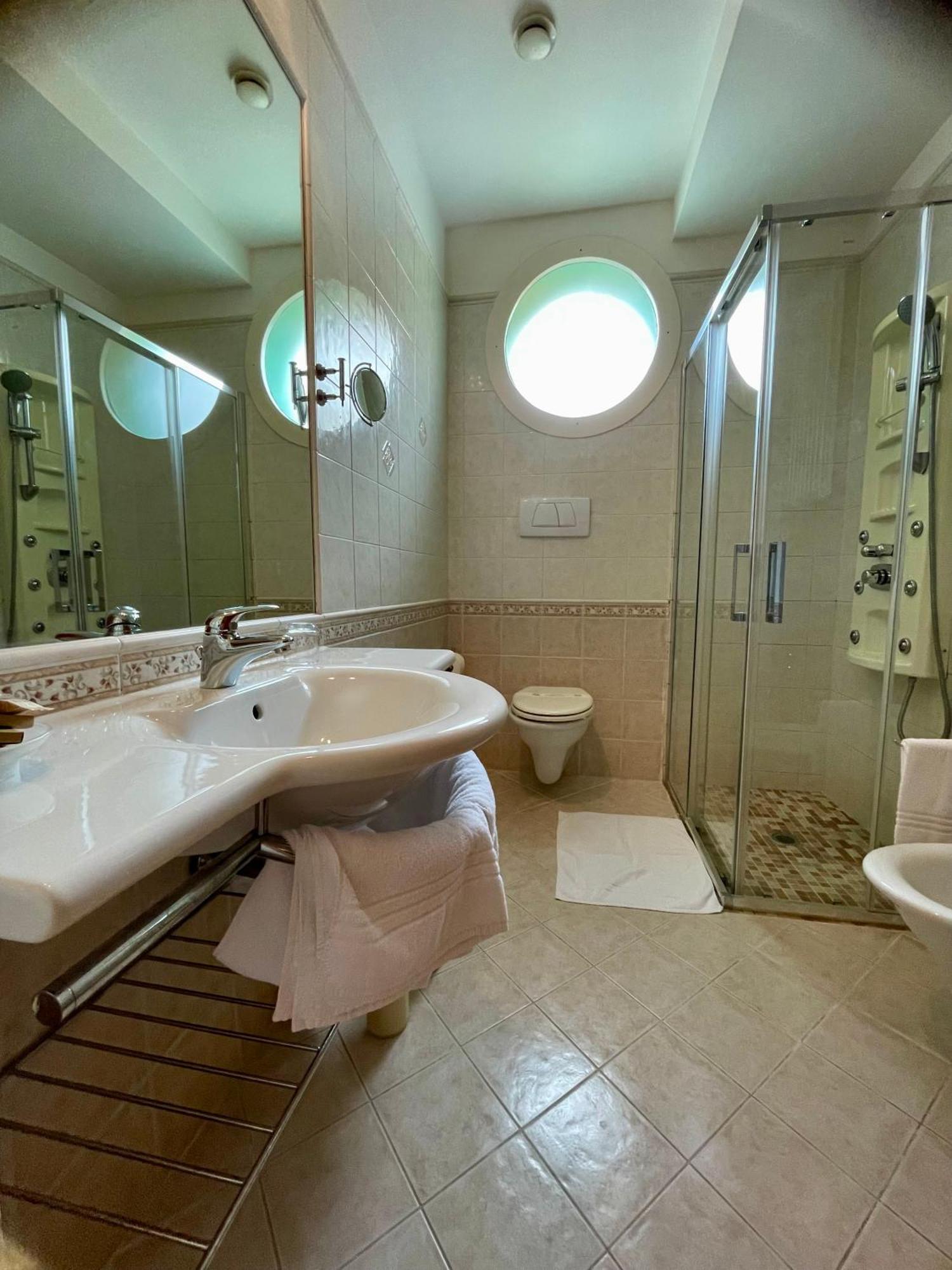 Economy Double or Twin Room