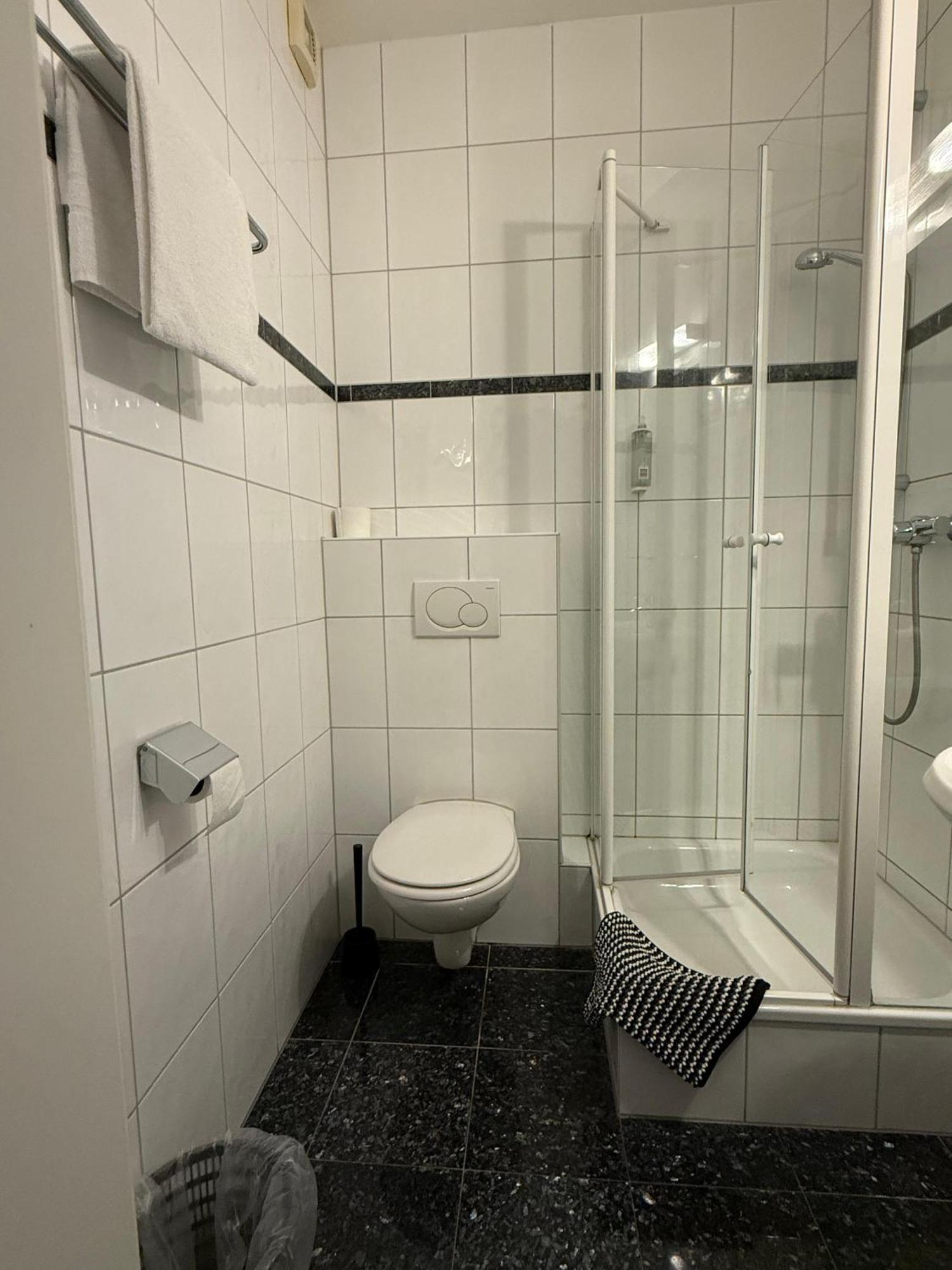 Single Room Private Bathroom