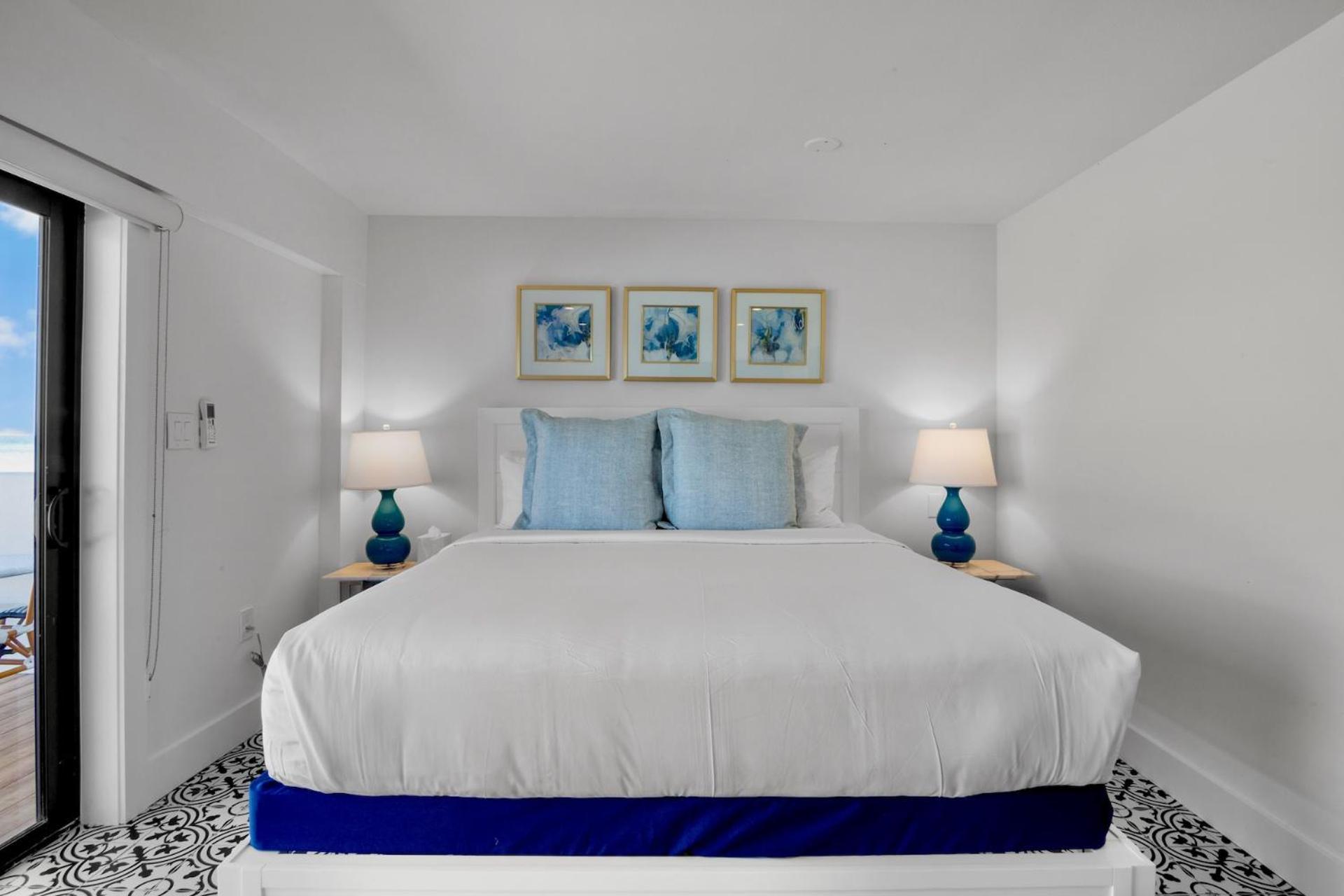 Beachfront Luxury King Room