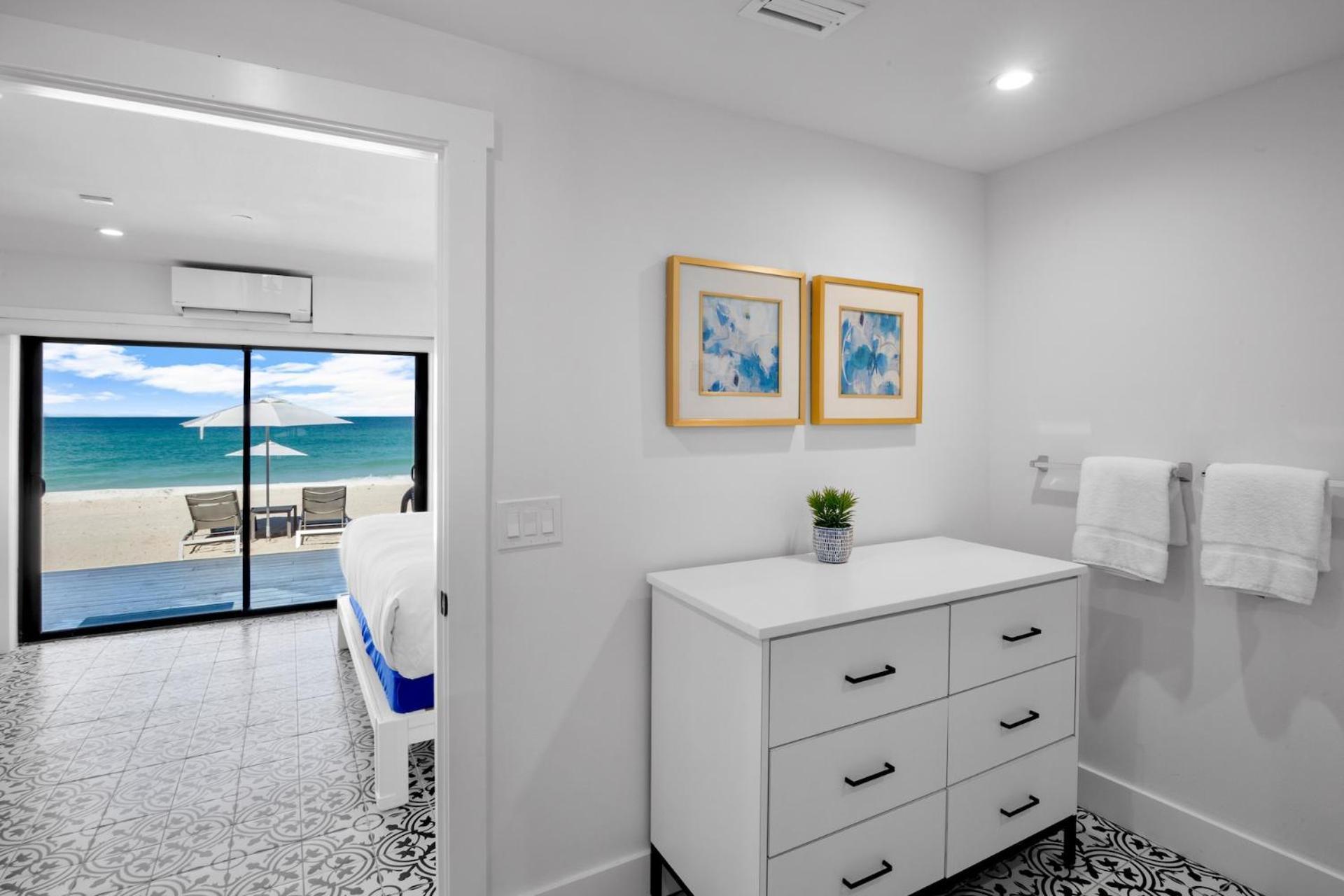 Beachfront Luxury King Room