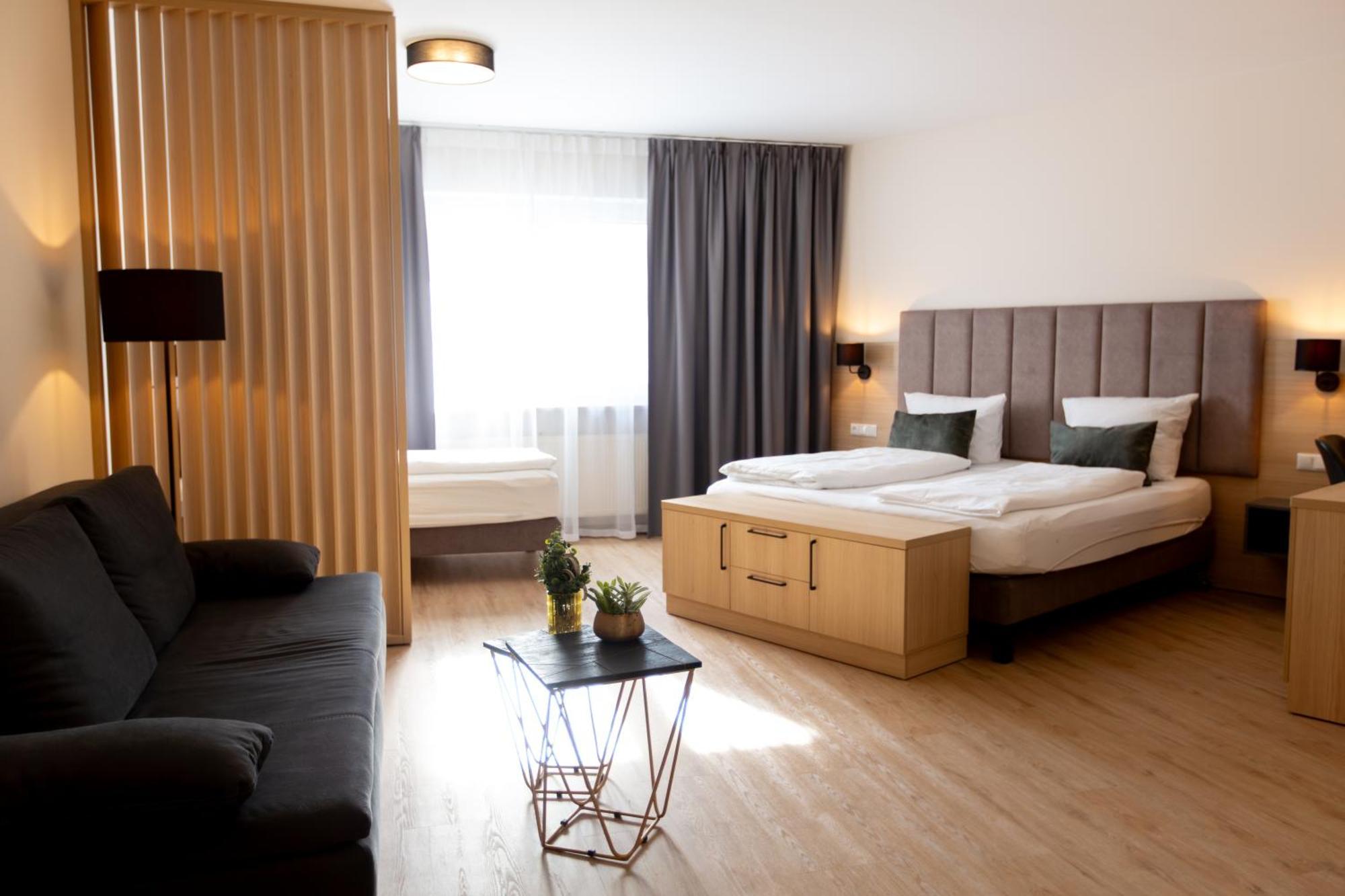 Double Room,1707028307:JPEG