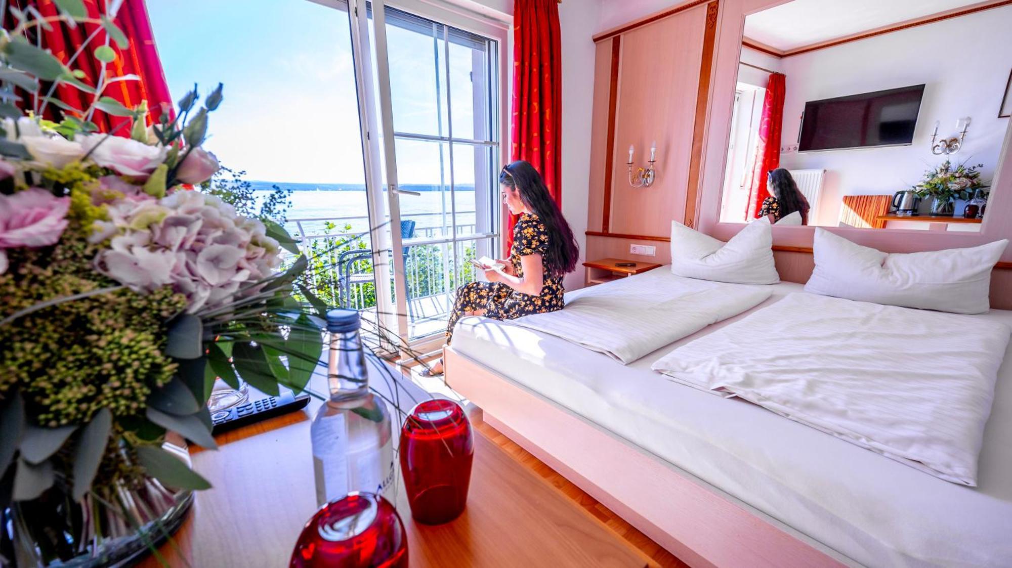 Double Room Lake View