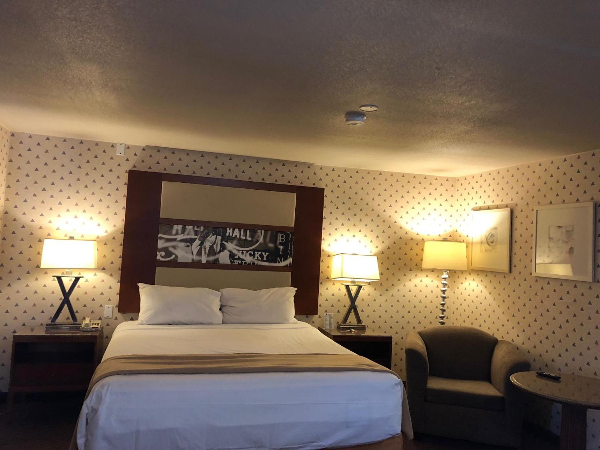 Luxury Suite Spa Bath
