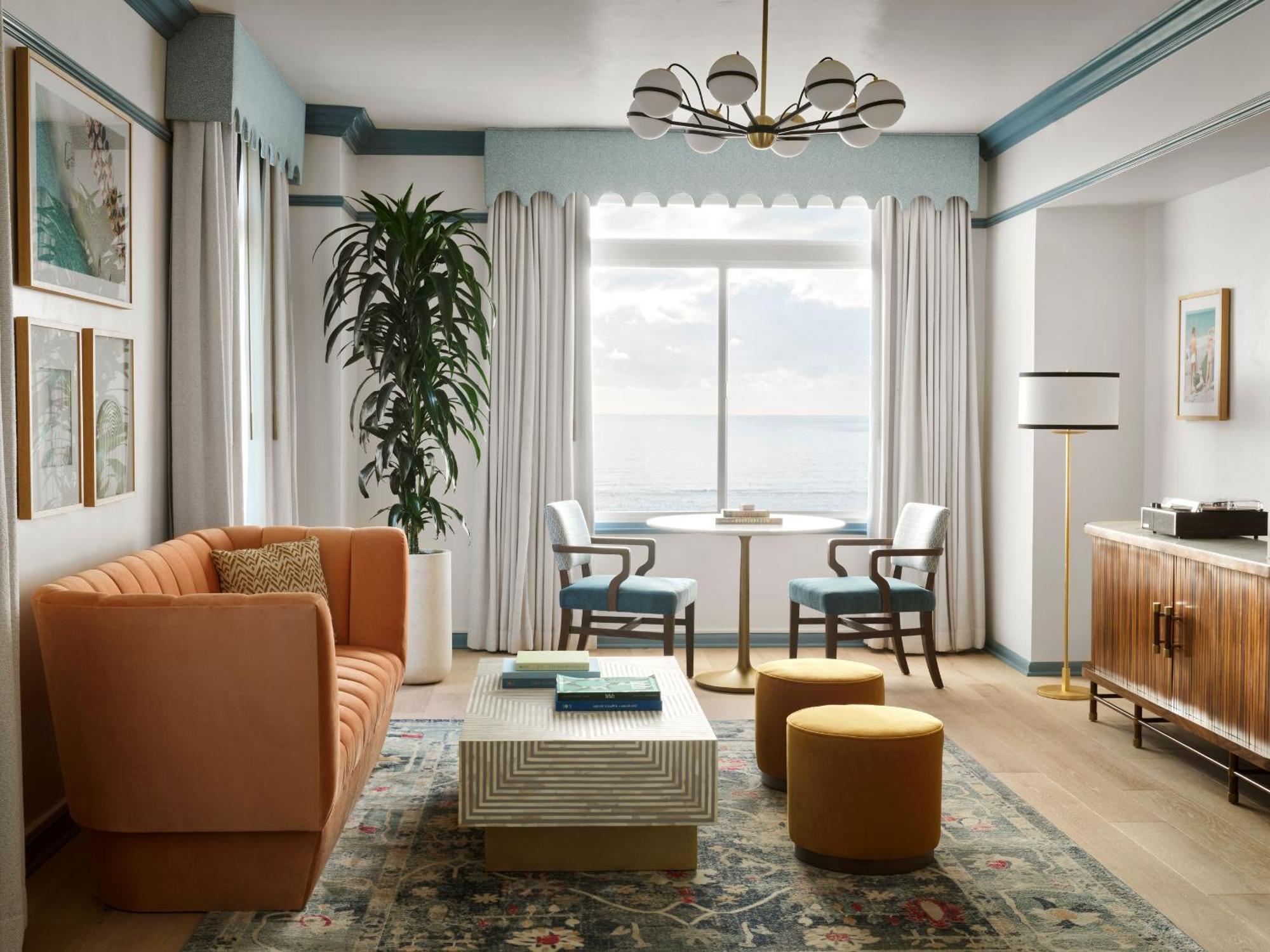 One-Bedroom King Suite with Oceanfront