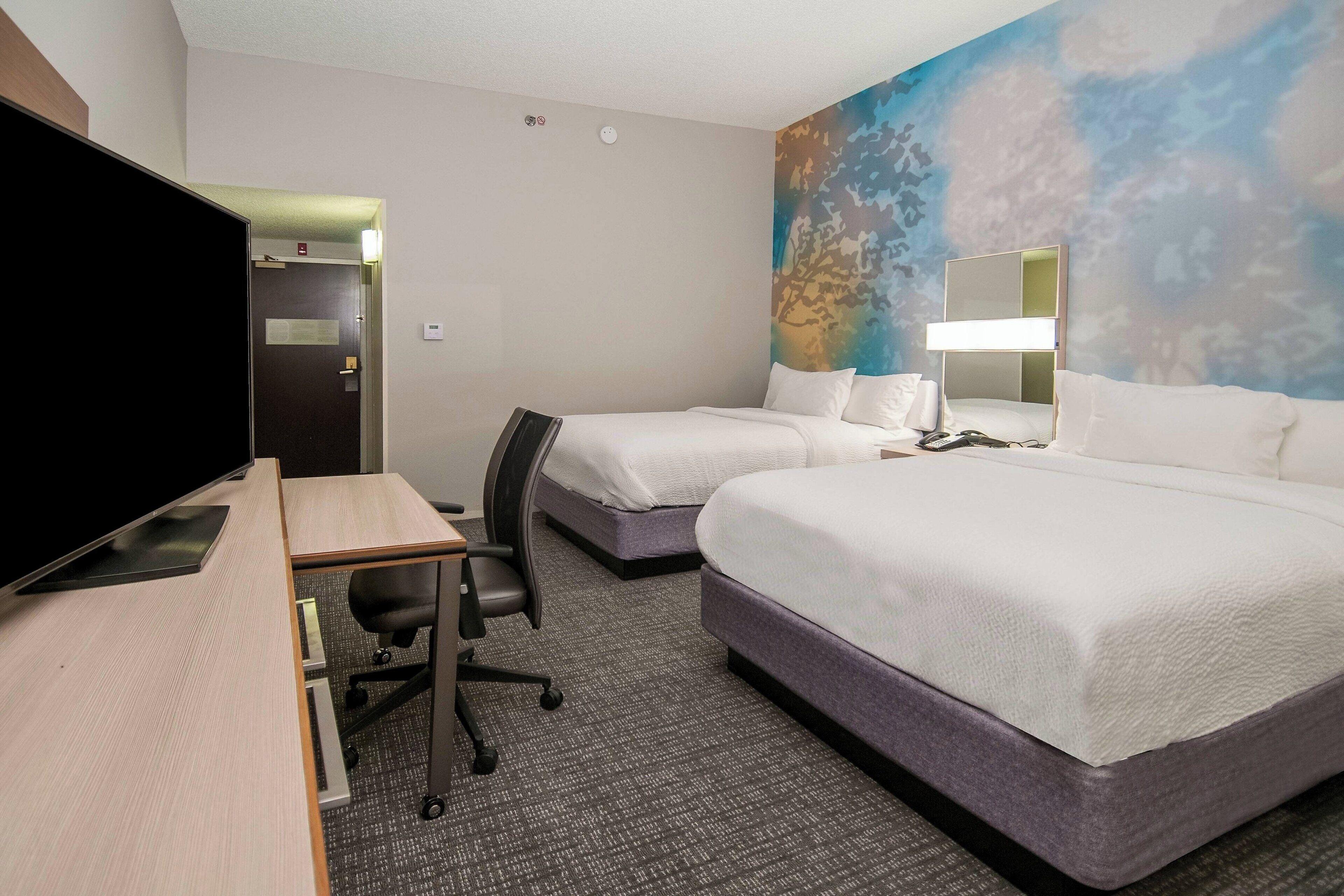 Queen Room Two Queen Beds Bathtub Mobility Access or Hearing Accessible