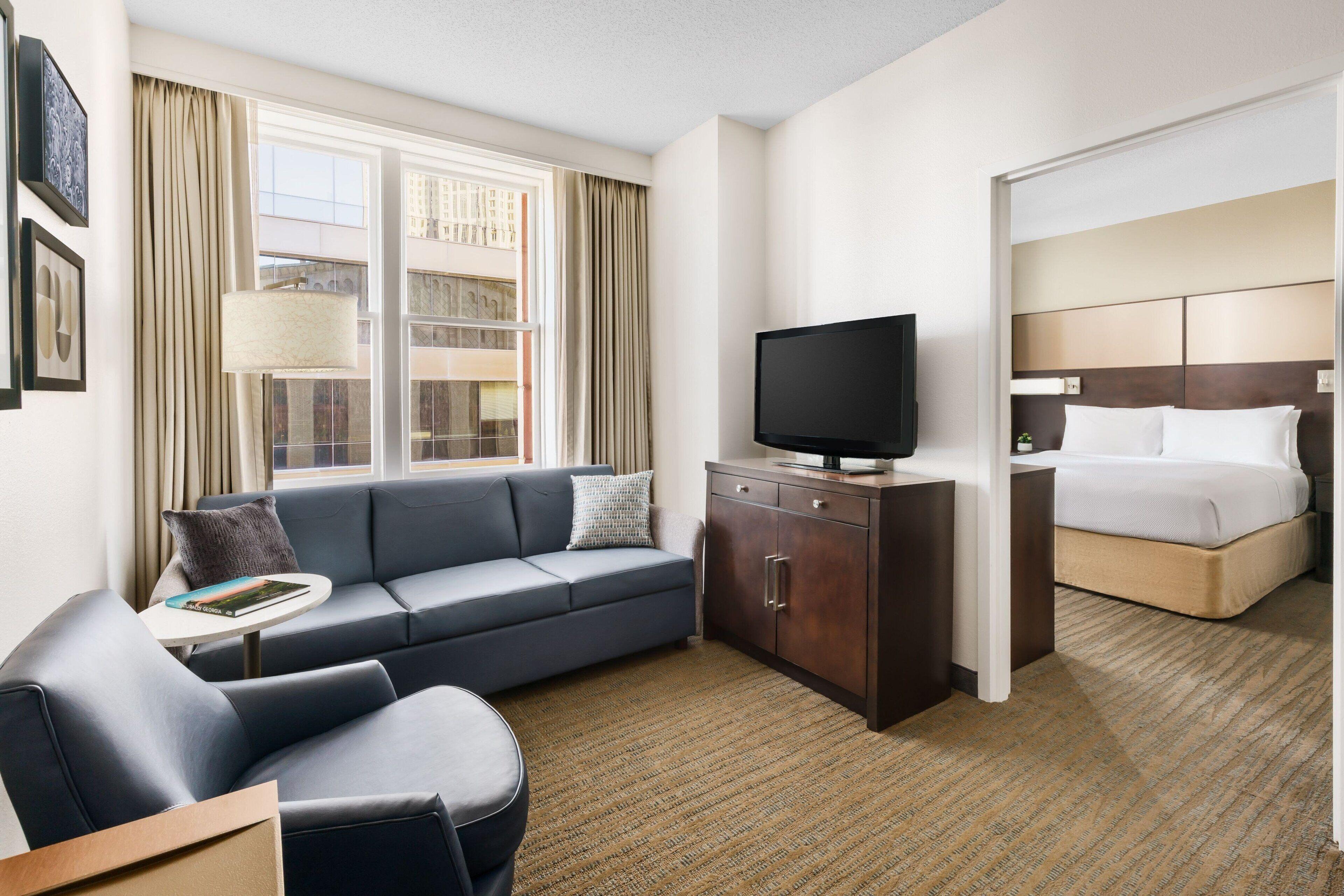 One-Bedroom Queen Suite