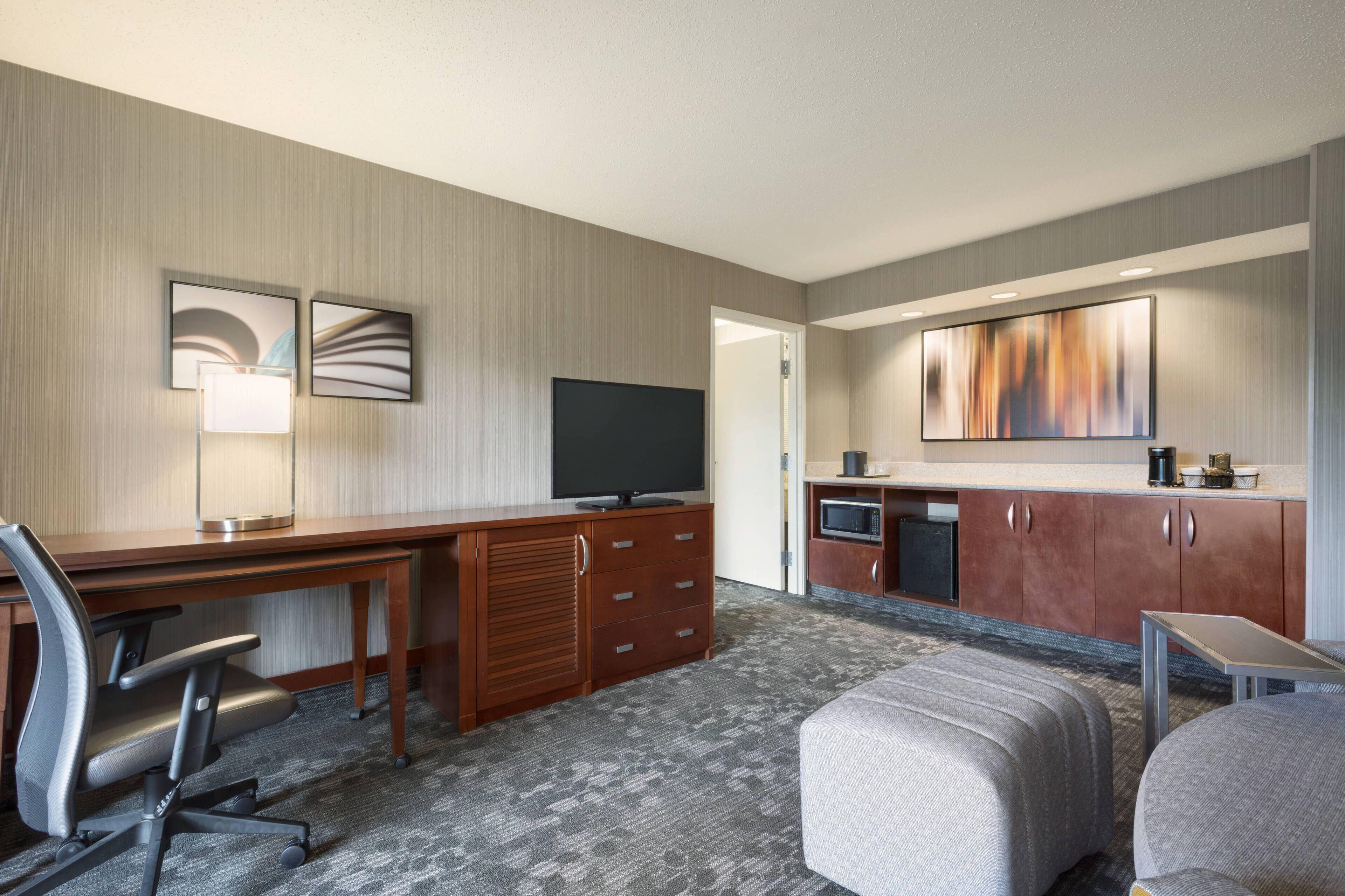 One-Bedroom King Suite Sofa Bed