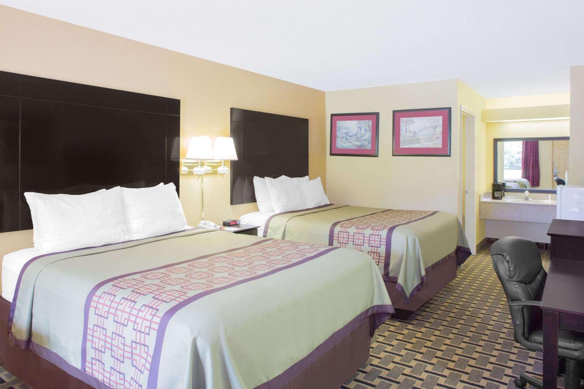 Queen Room Two Queen Beds Non-Smoking