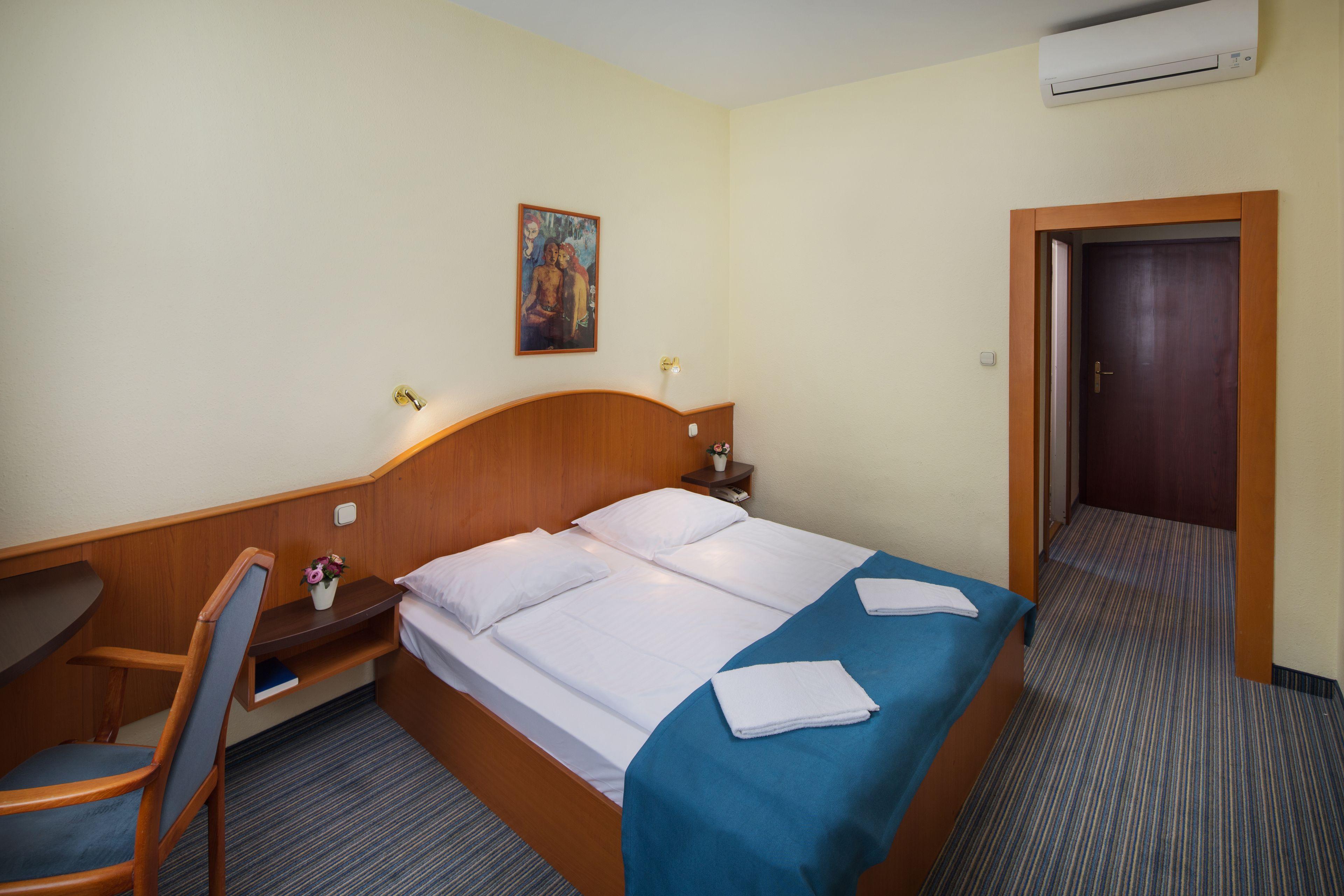 Economy Single Room